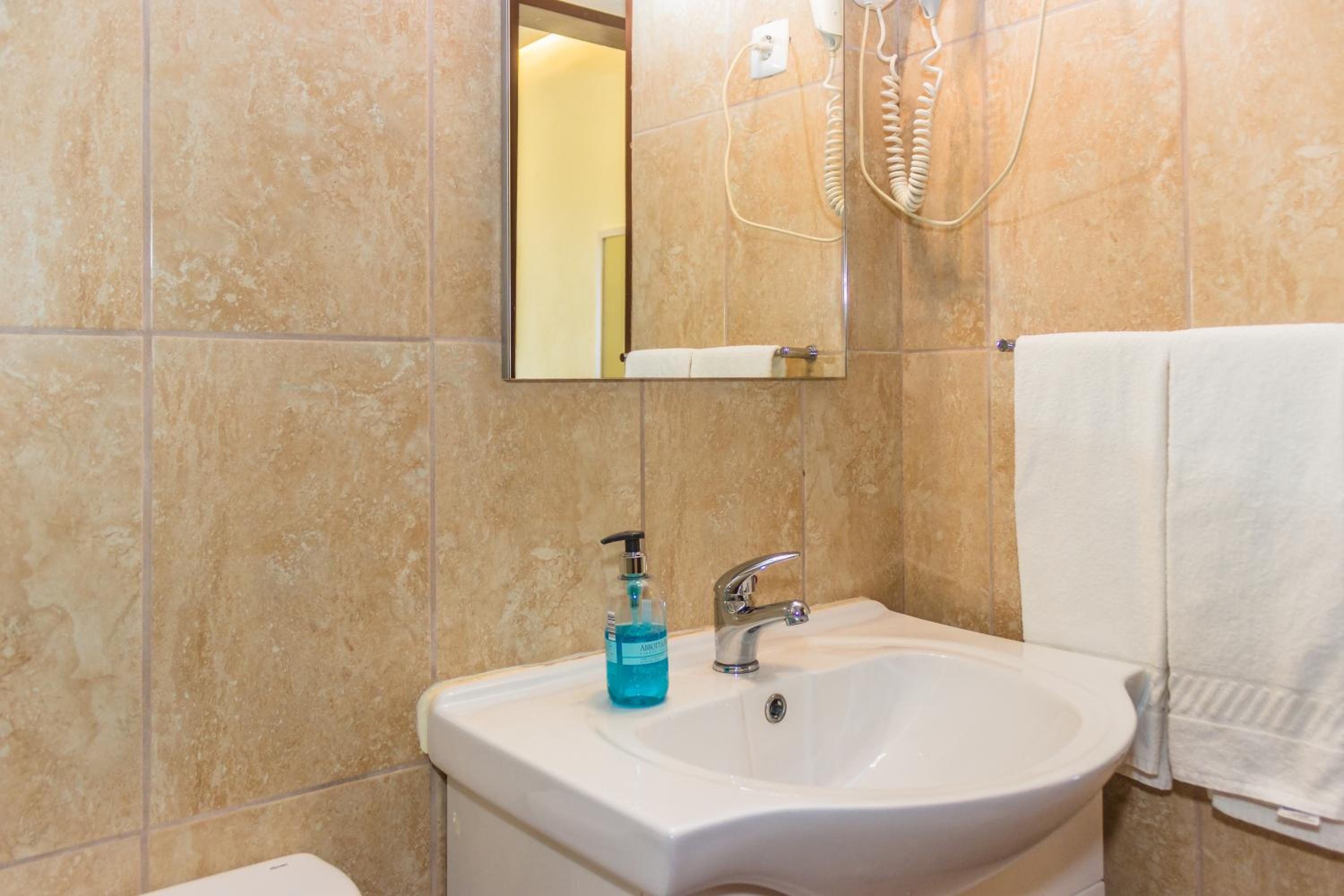 Superior Double Room with Balcony and Sea or River View - Photo 3