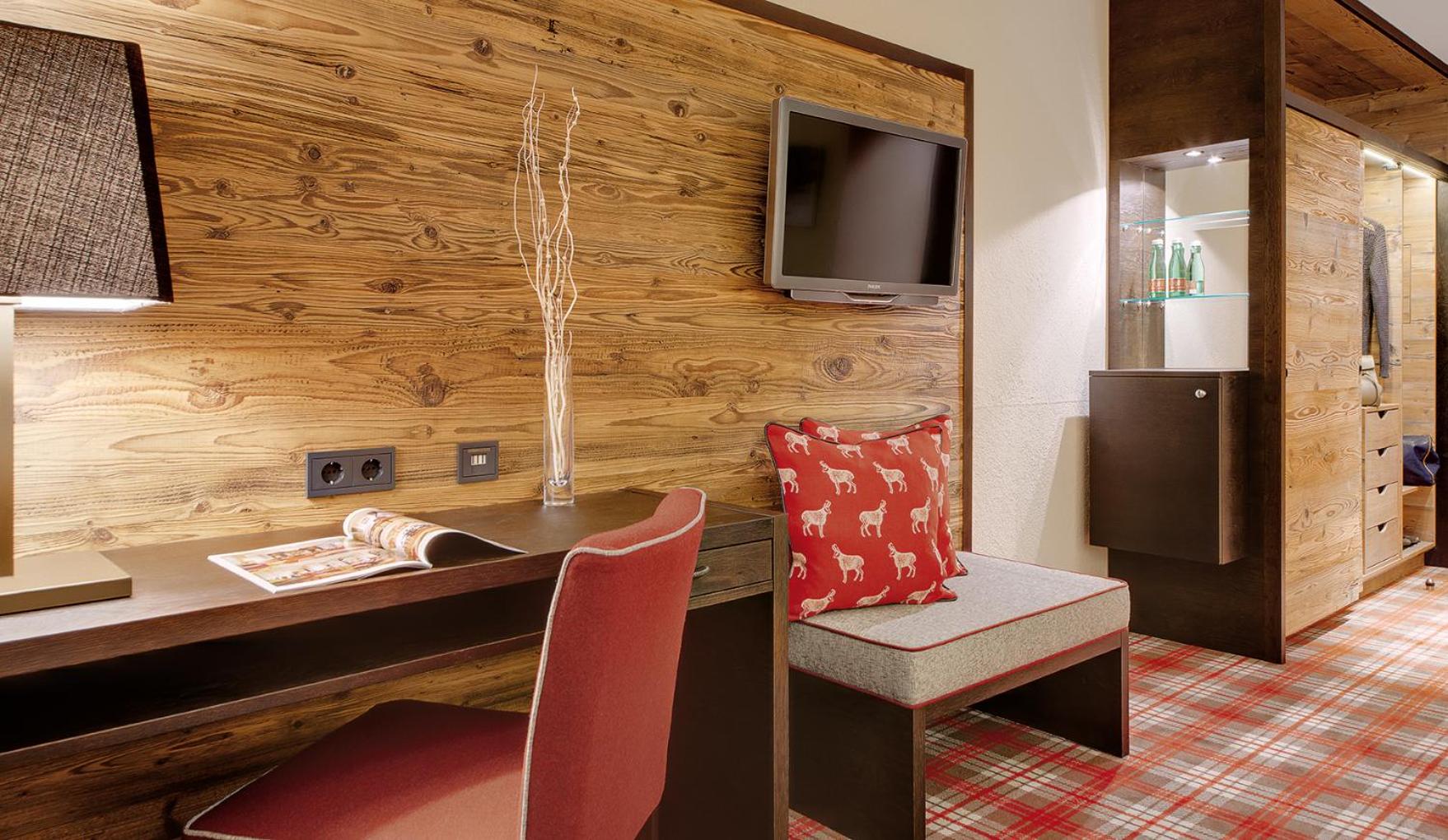 Double Room with Mountain View - Photo 4