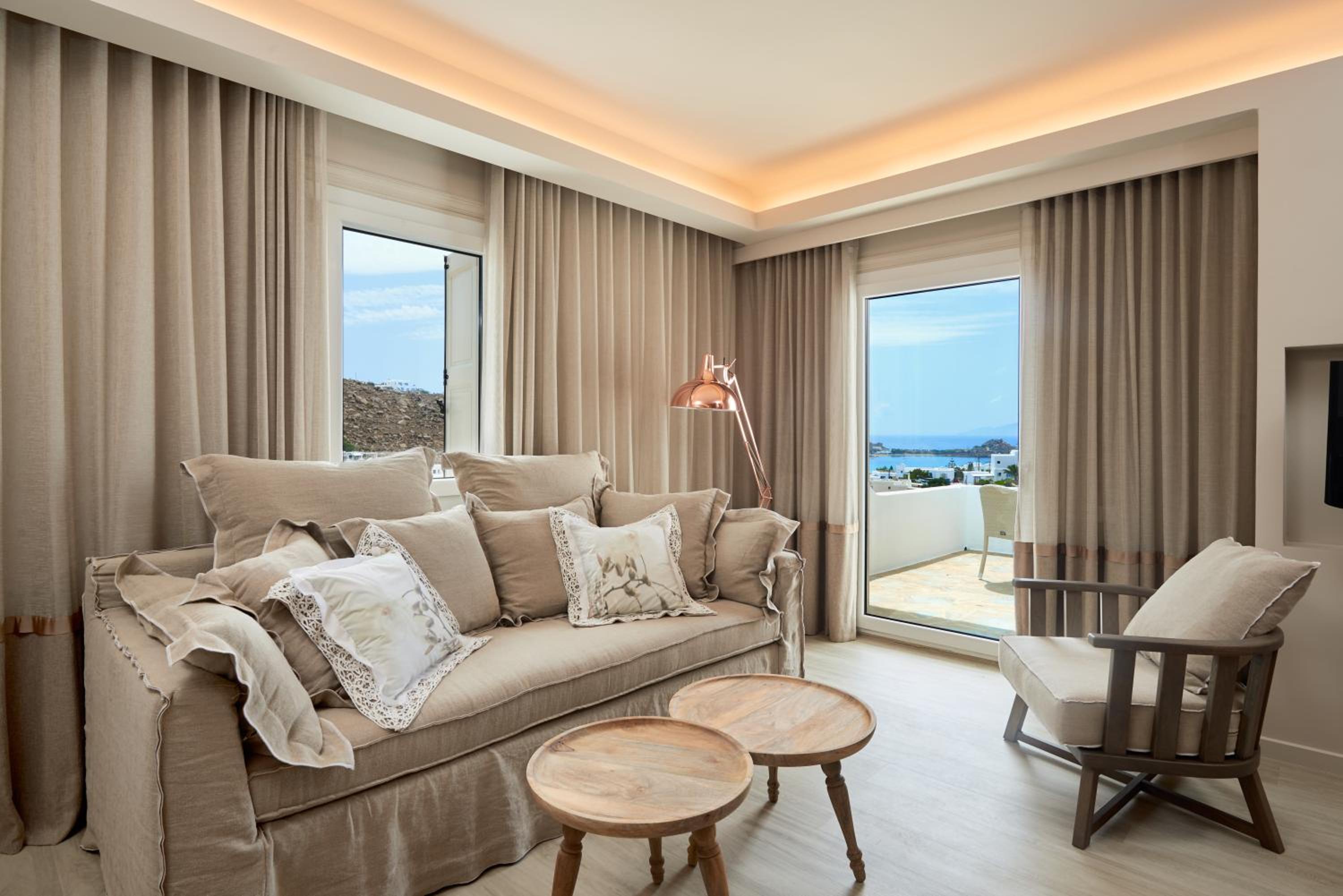 Executive Suite - Photo 5