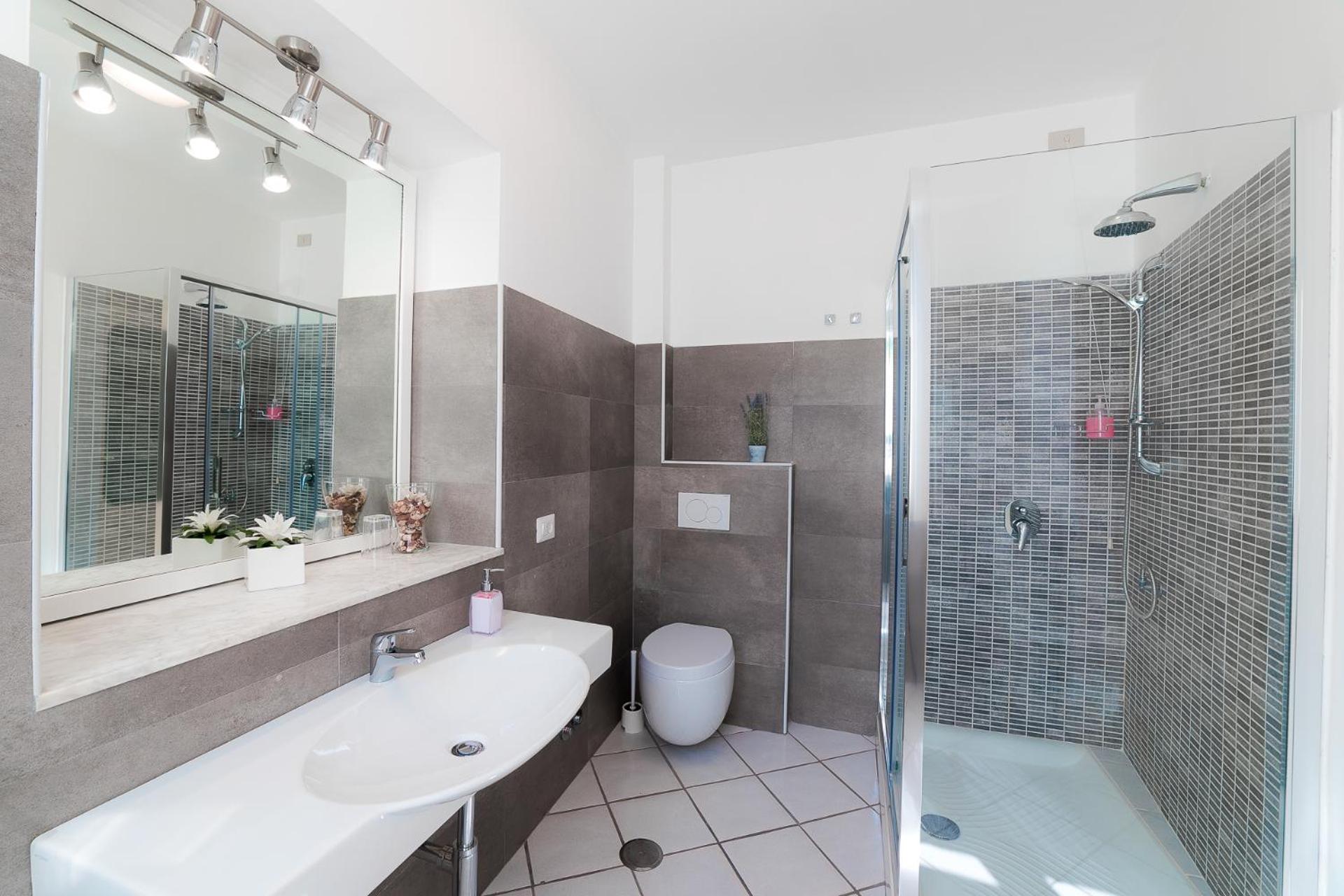Deluxe Room (2 Adults + 1 Child) photo 3