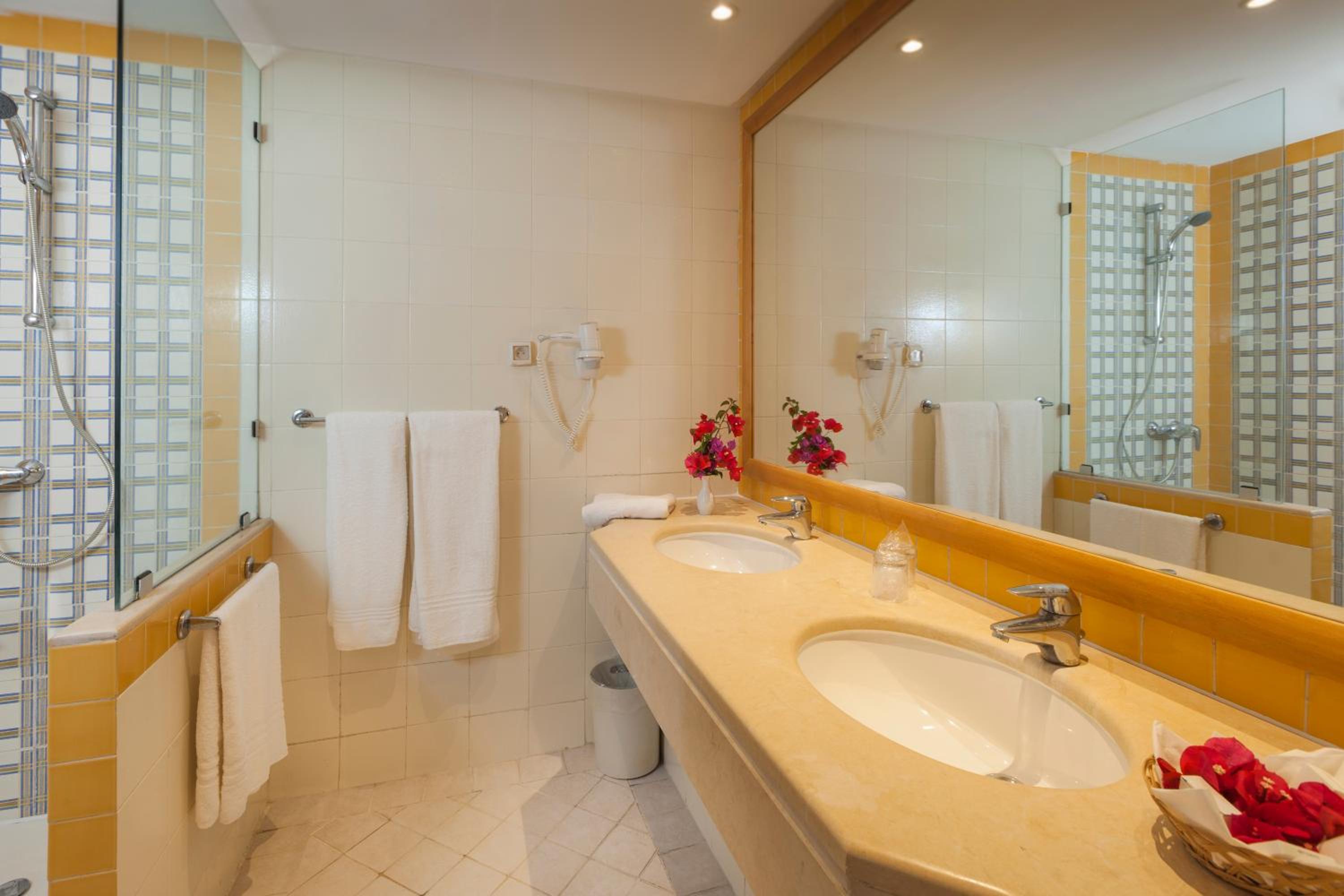 Quadruple Room with Sea View photo 3