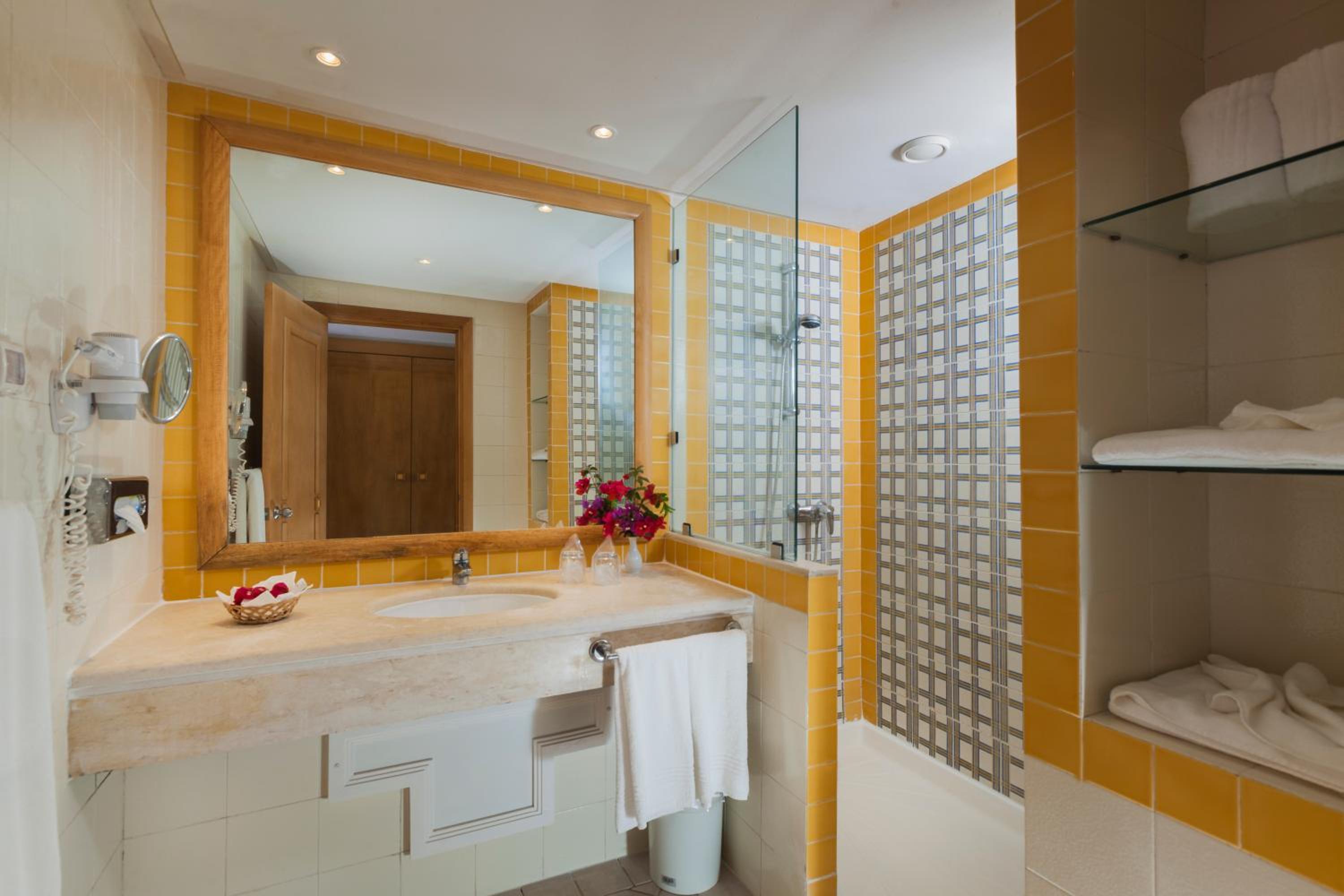 Triple Room with Sea View