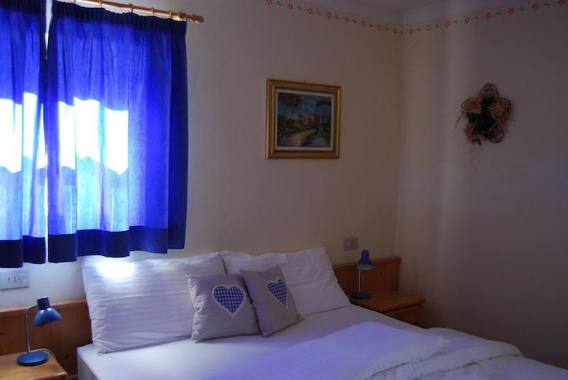 Two-Bedroom Apartment with Mountain View