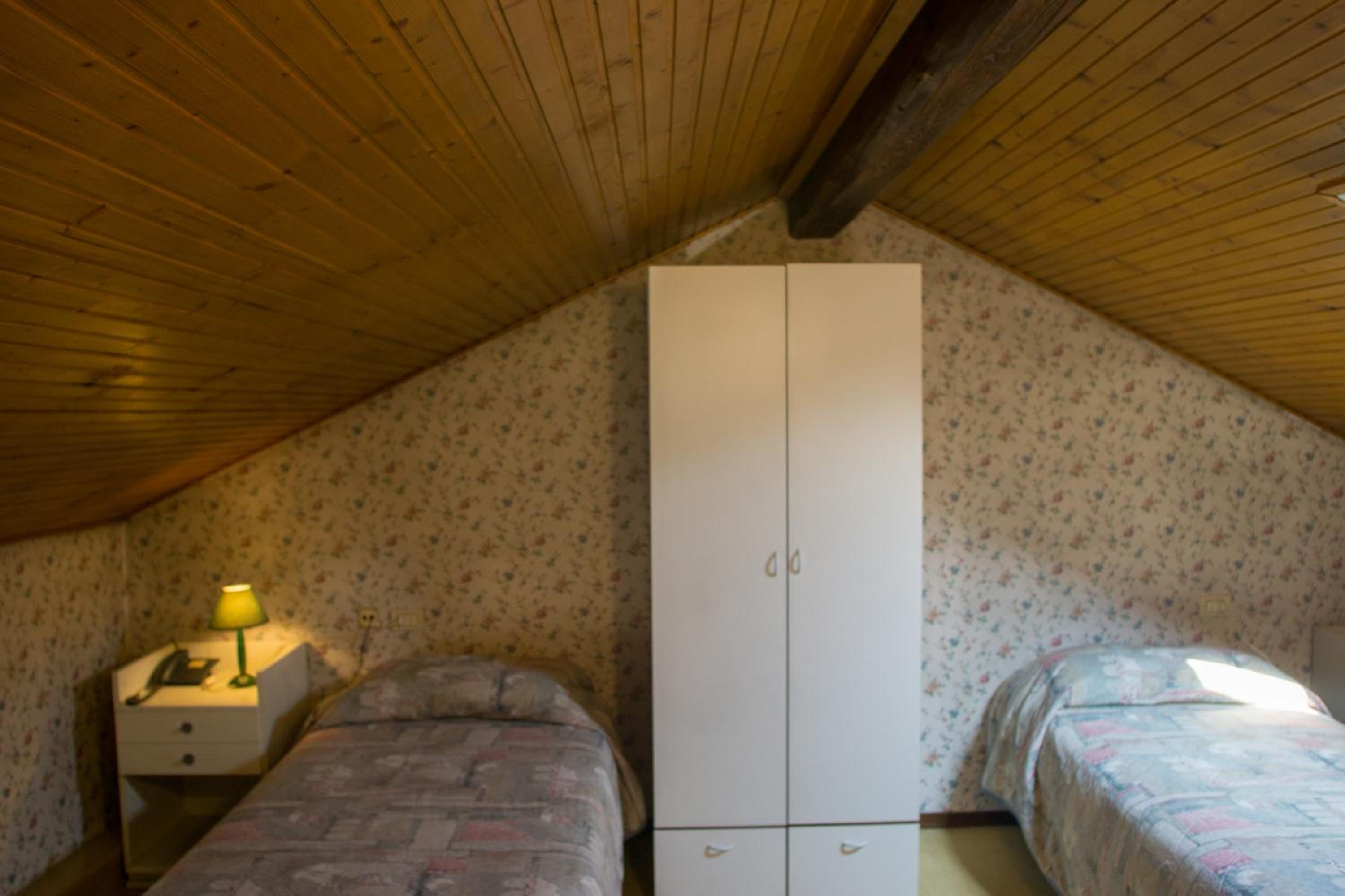 Twin Room with Bathroom photo 3