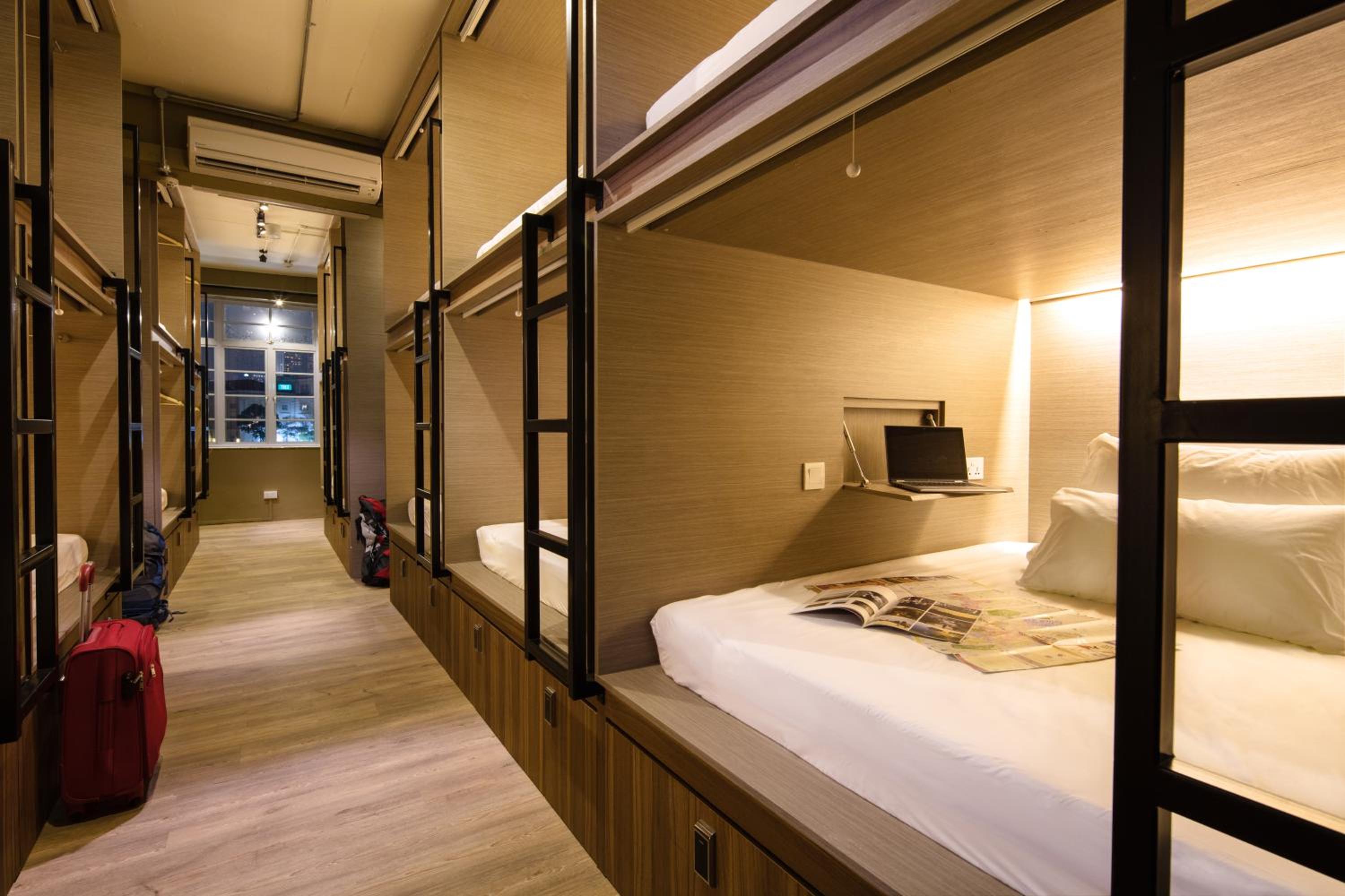 Deluxe Capsule in a Mixed Dormitory photo 3