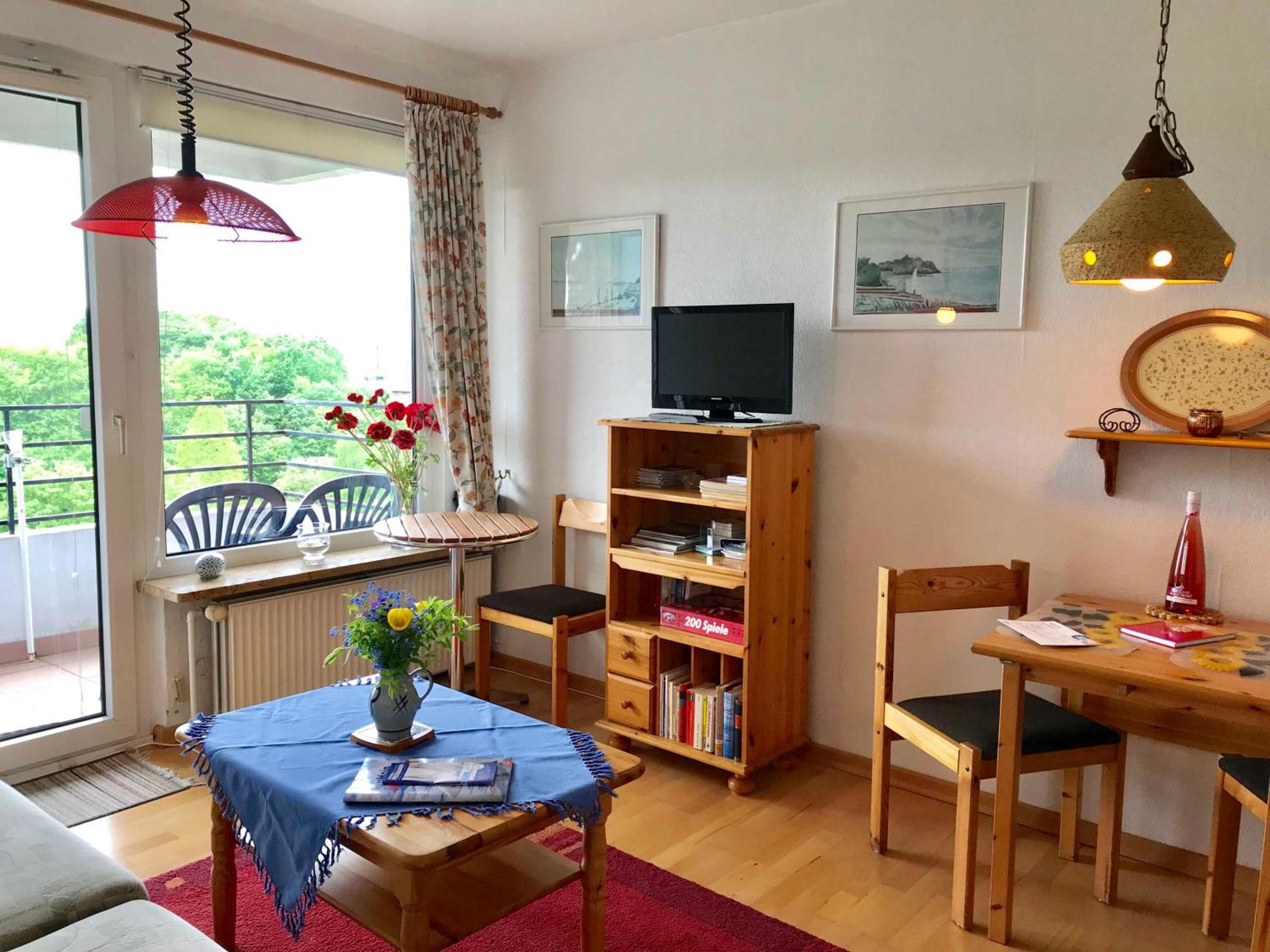 One-Bedroom Apartment with Balcony photo 1