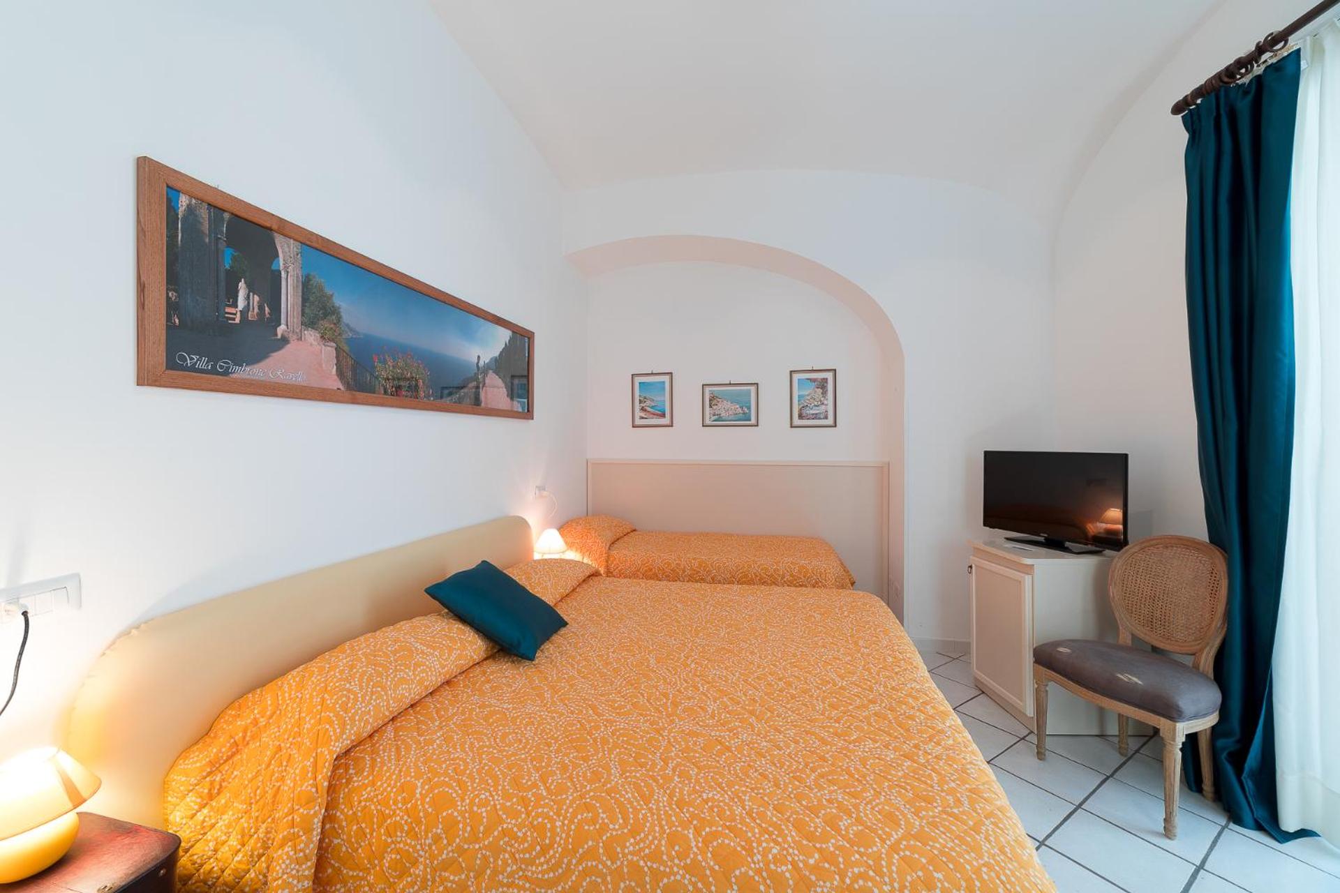 Deluxe Room (2 Adults + 1 Child) photo 2