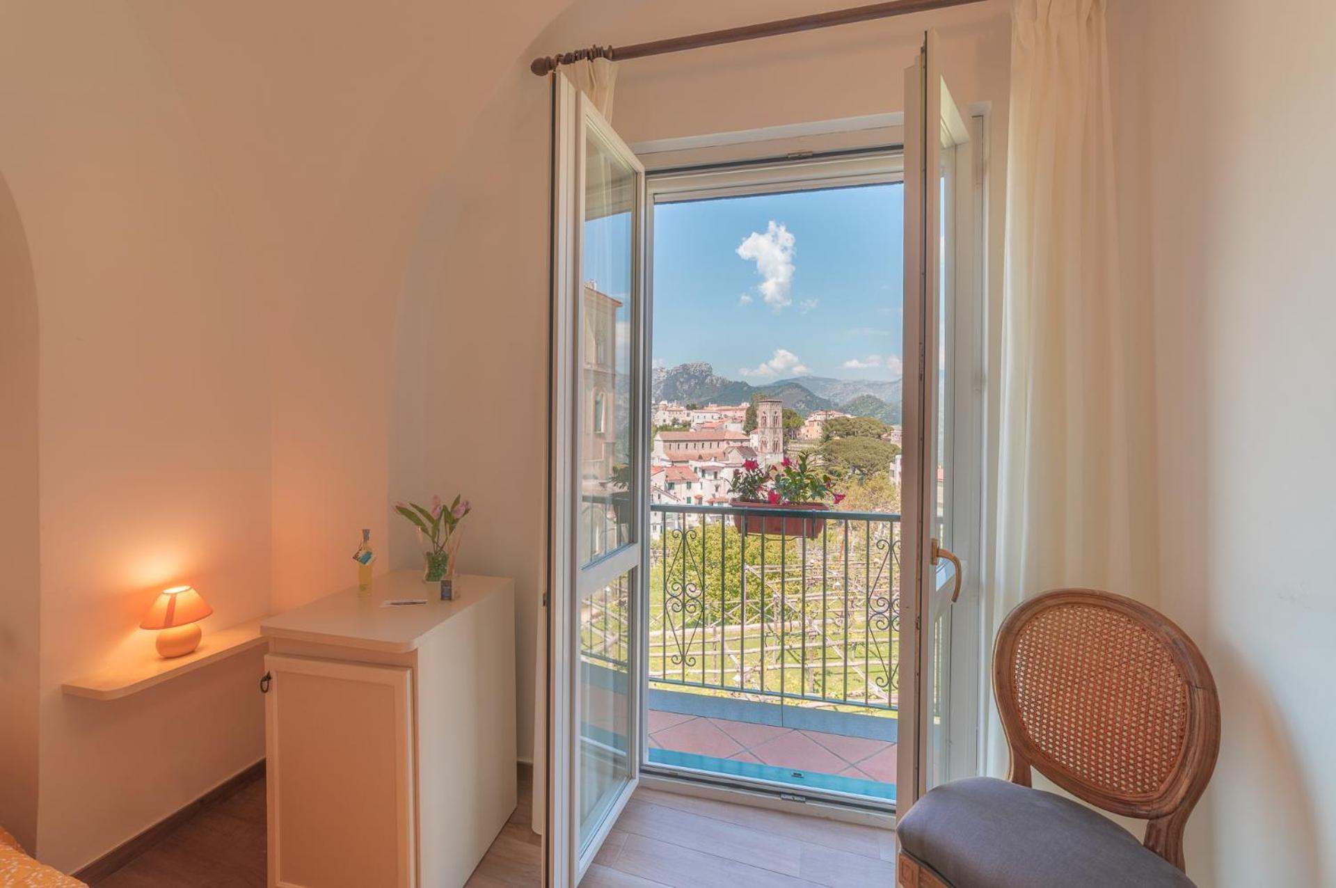 Double Room with Balcony photo 3