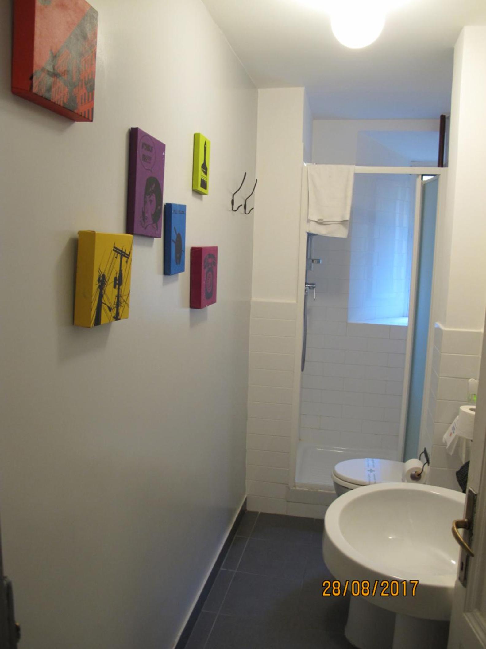 Double Room with Shared Bathroom photo 2