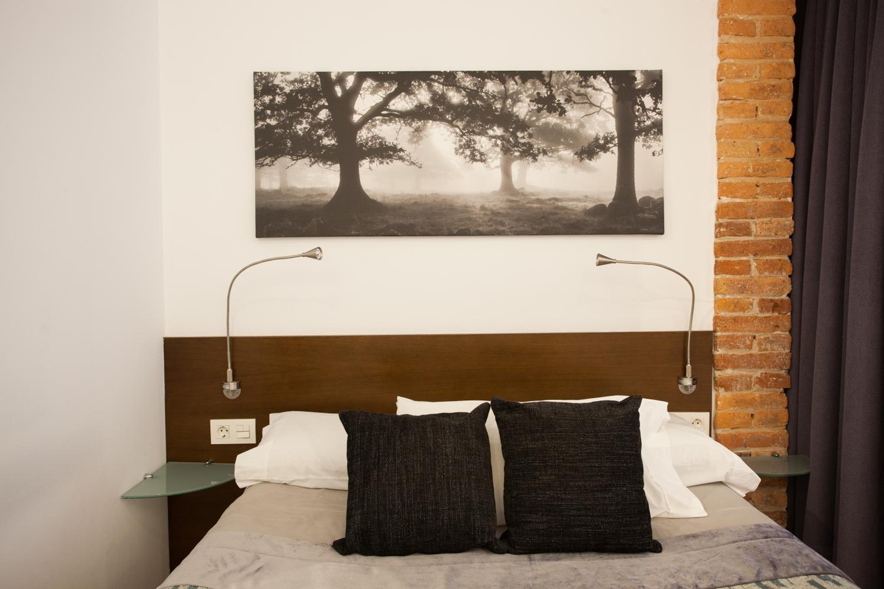 Studio 2 - Photo 20