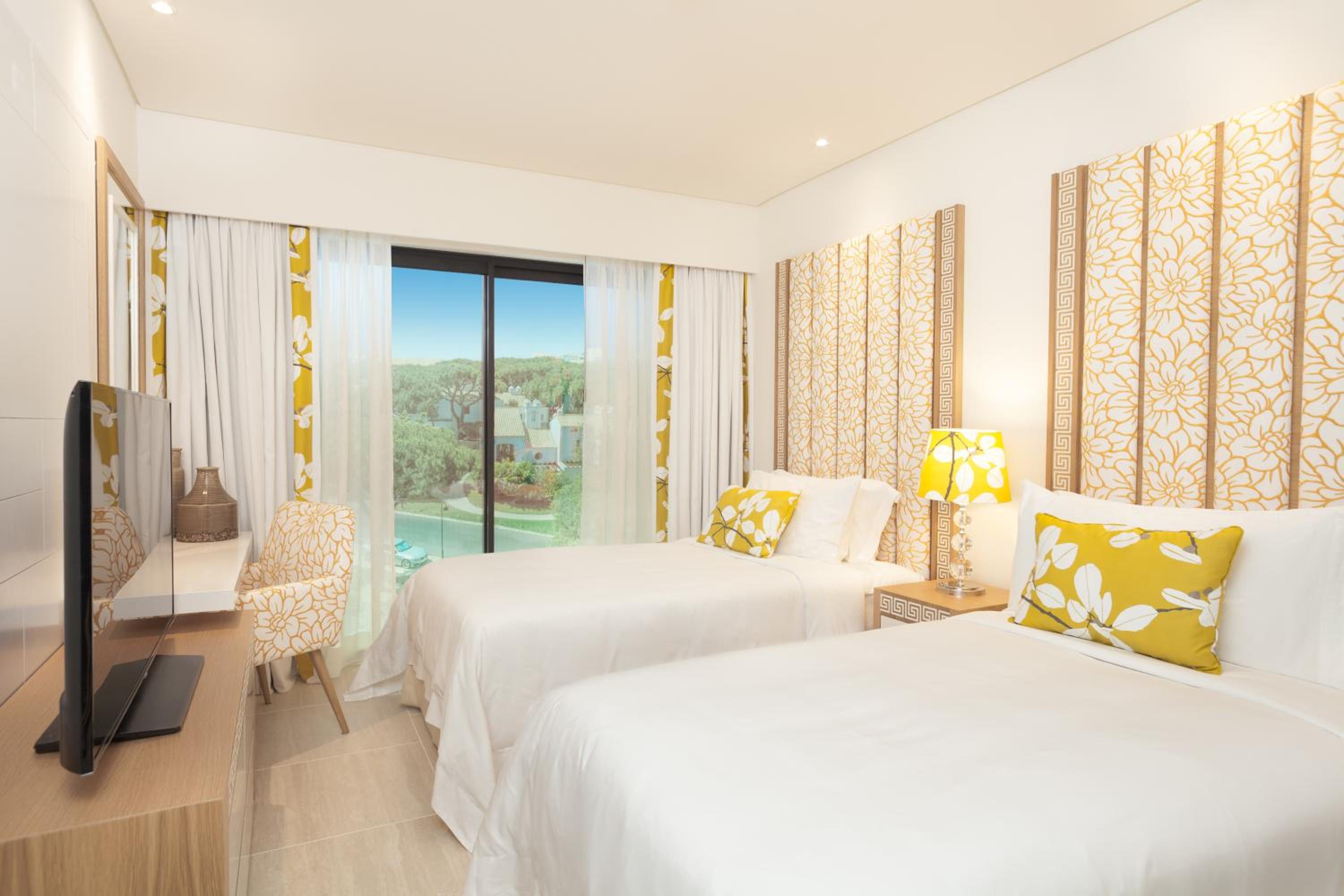 Two-Bedroom Garden Suite thumbnail 5