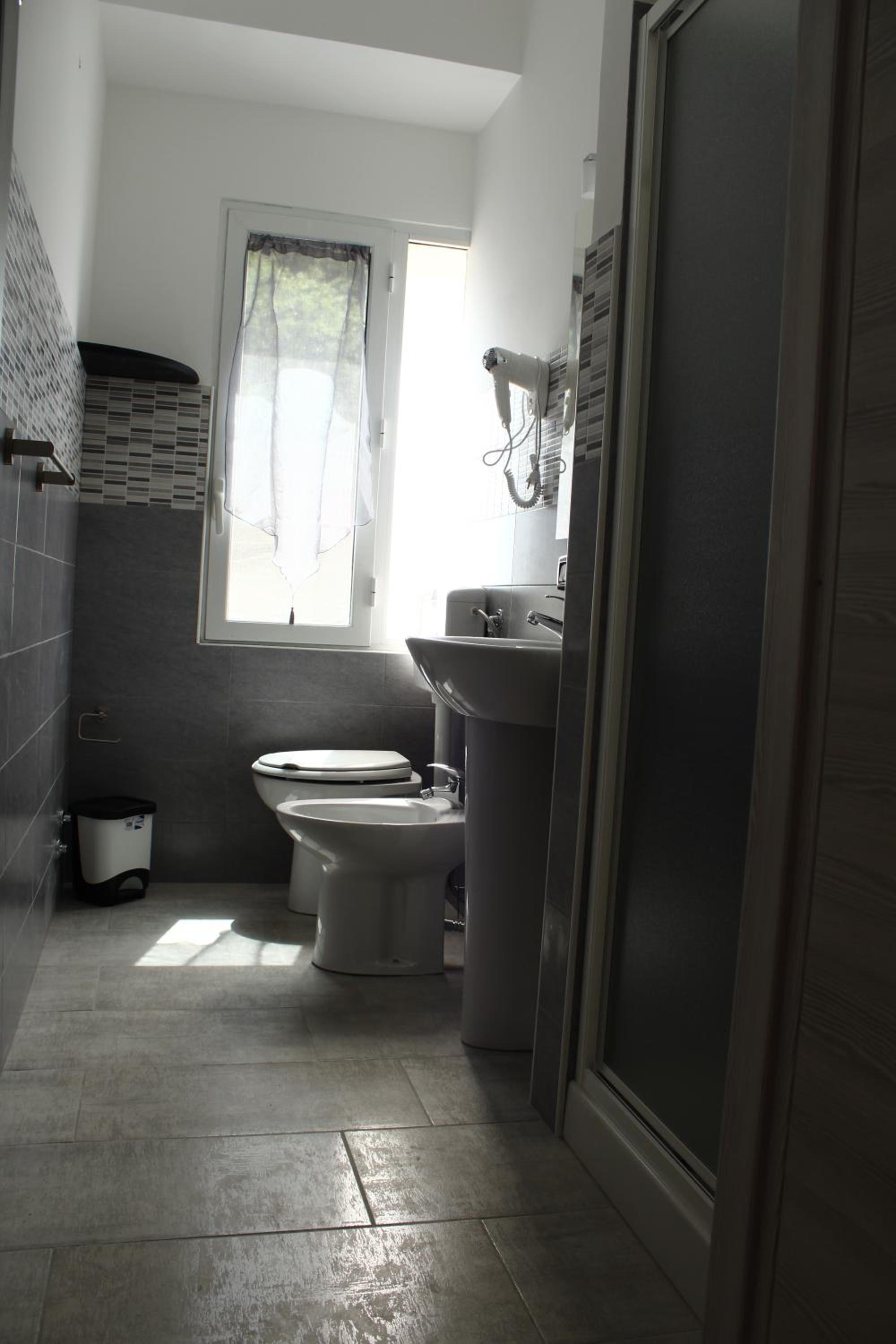 King Room with Balcony - Photo 2