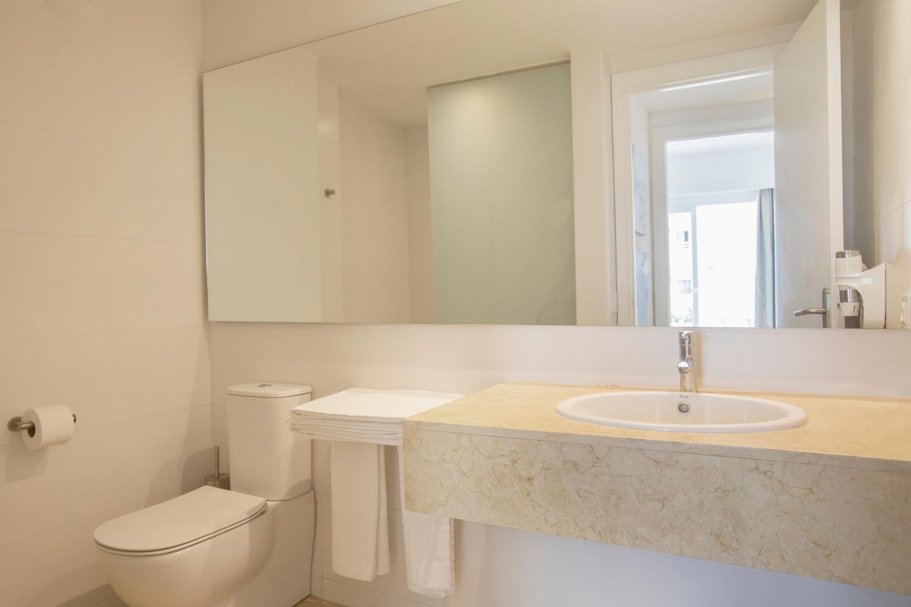 Premium Apartment - Photo 4