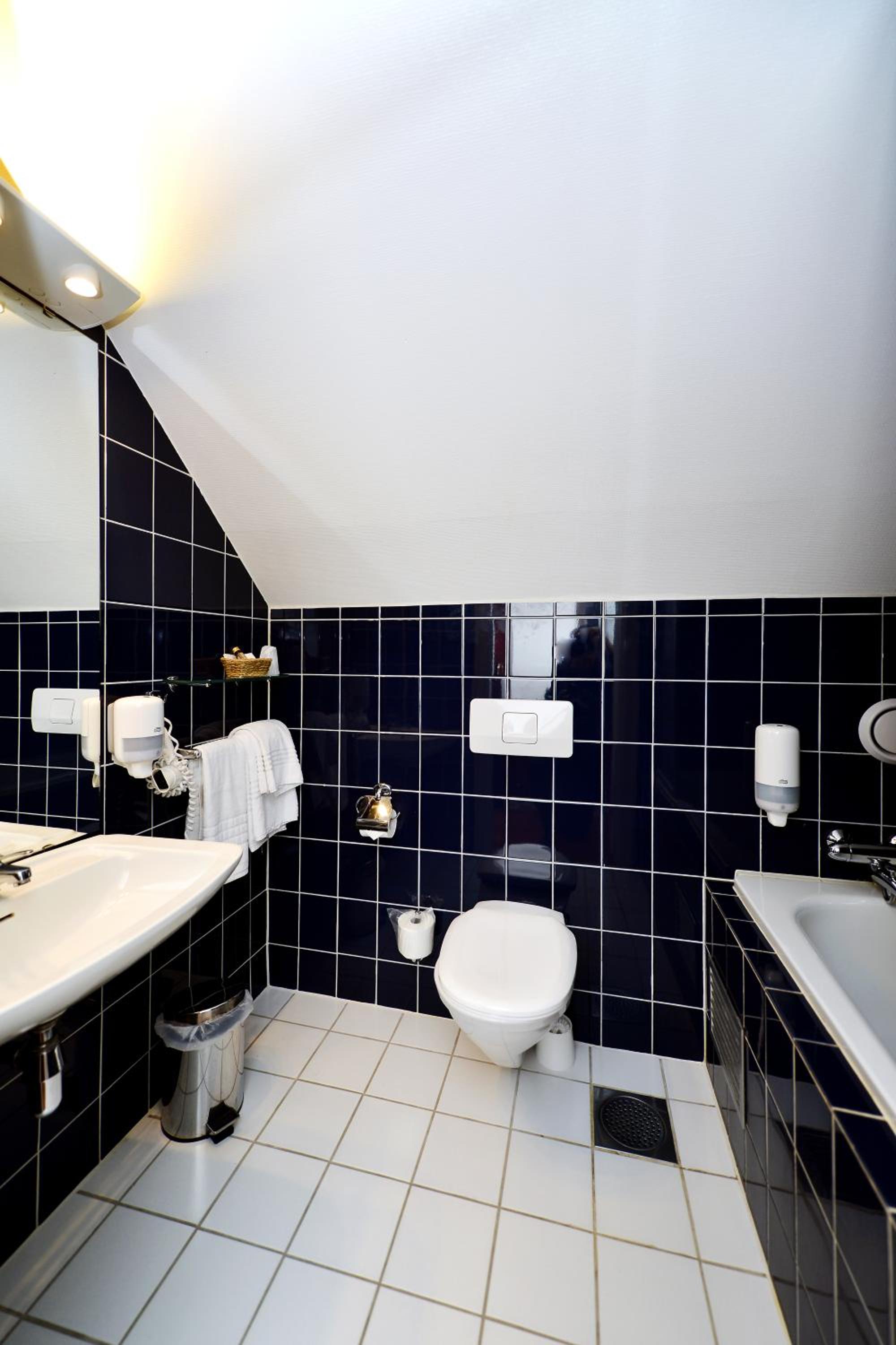 Single Room photo 2