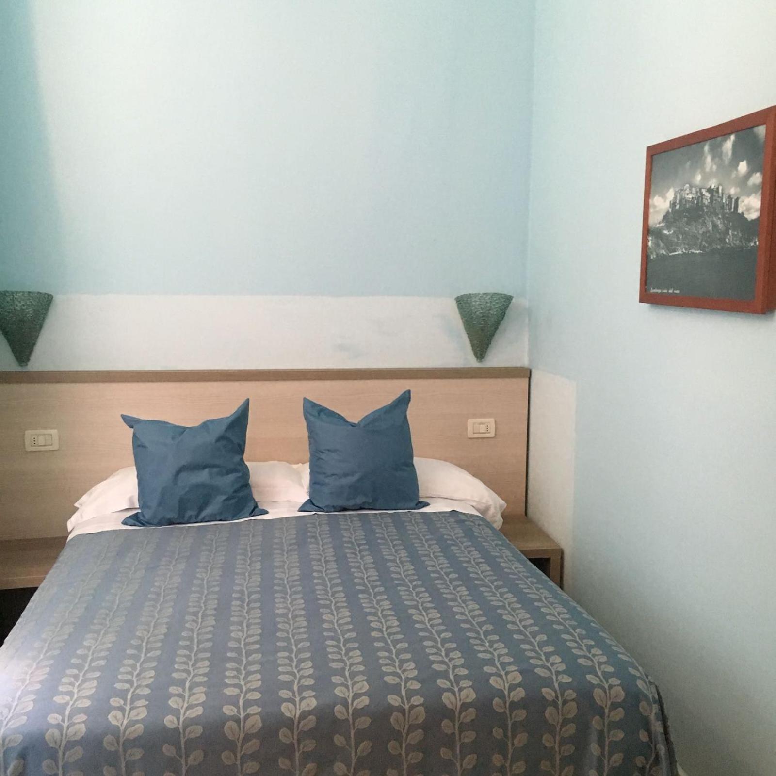Small Double Room photo 2