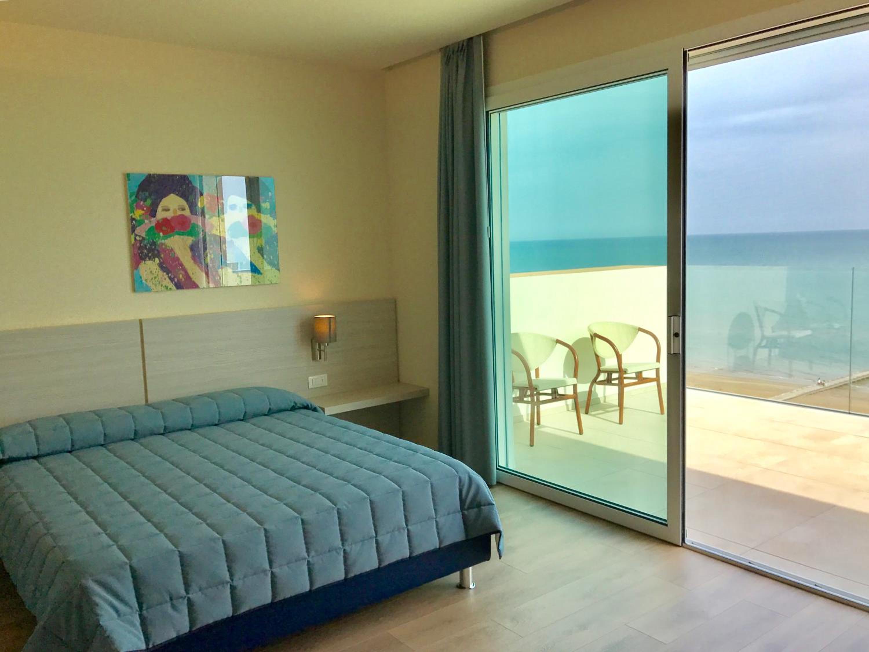 Deluxe Double or Twin Room with Sea View - Photo 5
