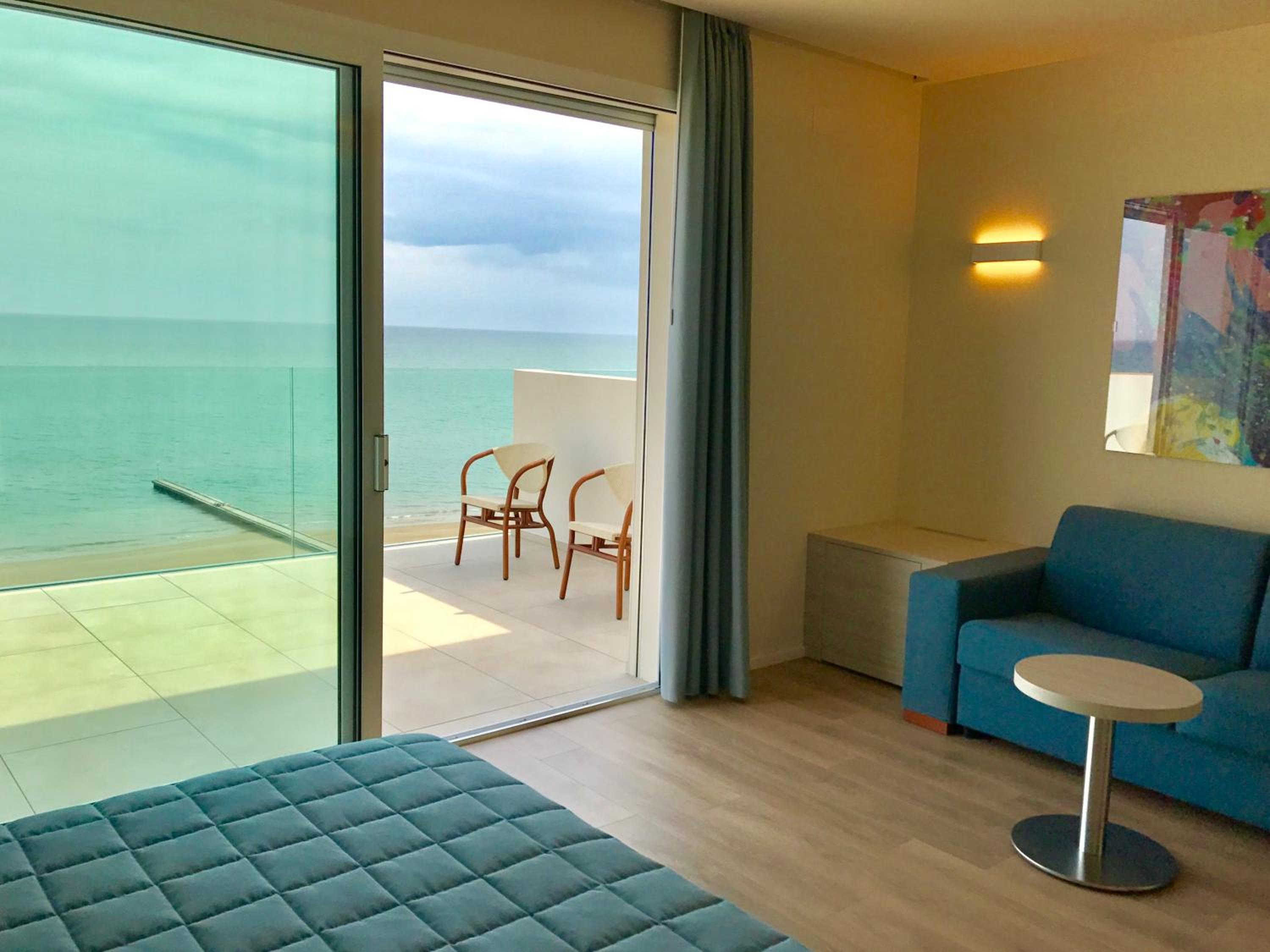Deluxe Double or Twin Room with Sea View - Photo 4