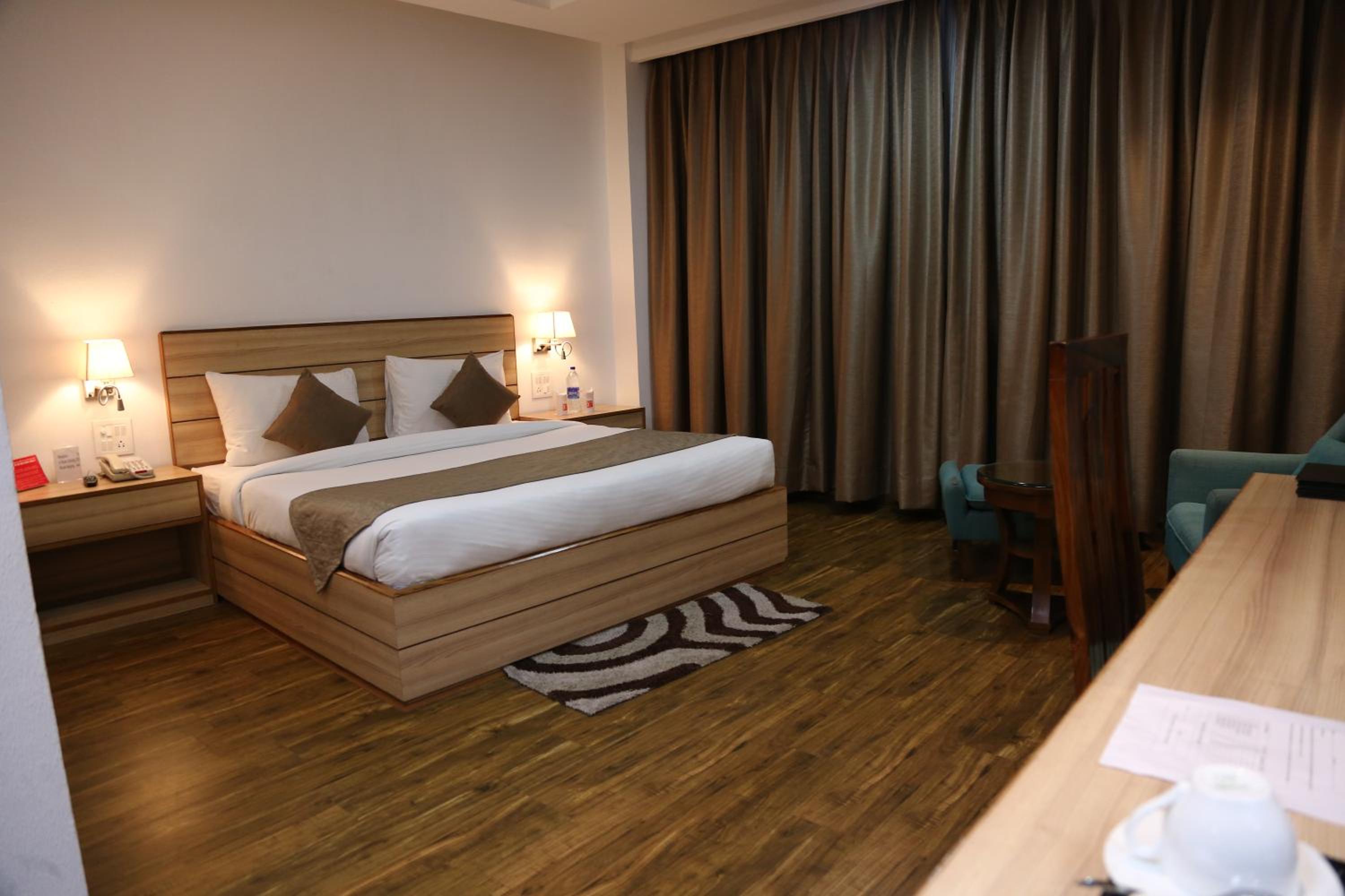 Deluxe Double Room - Photo 8
