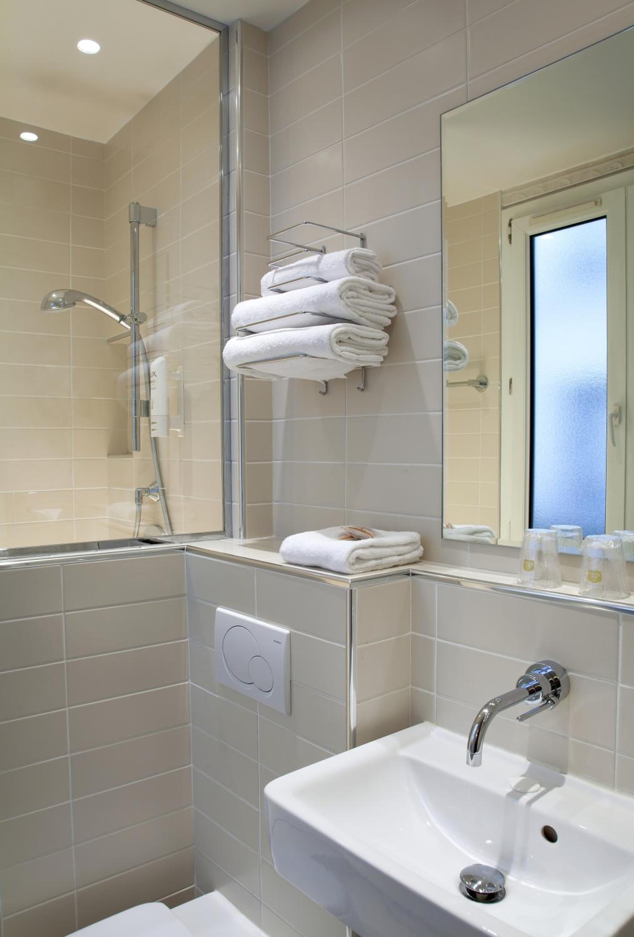 Superior Triple Room  photo 2