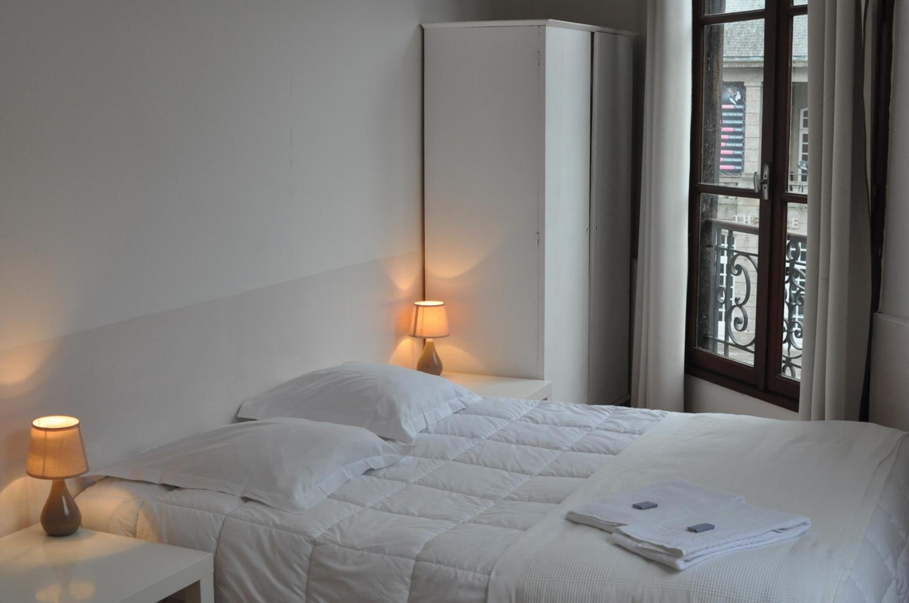 Double Room - Photo 7