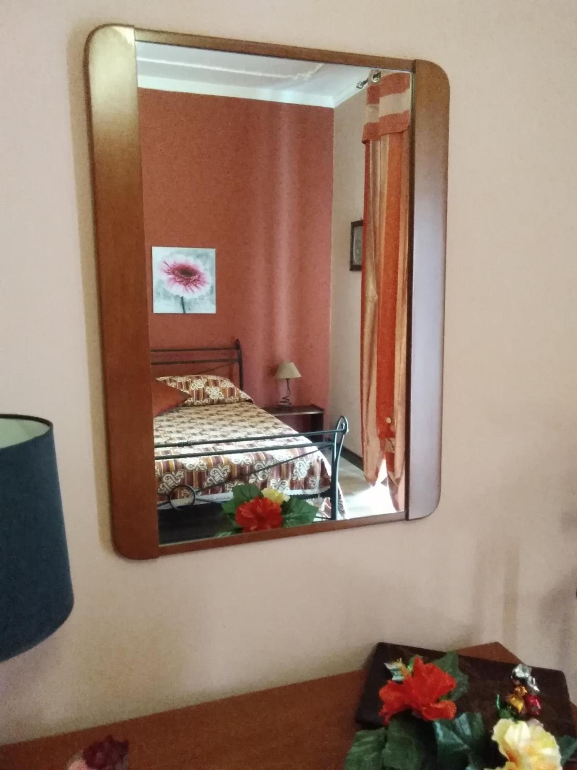 Large Double Room - Photo 6