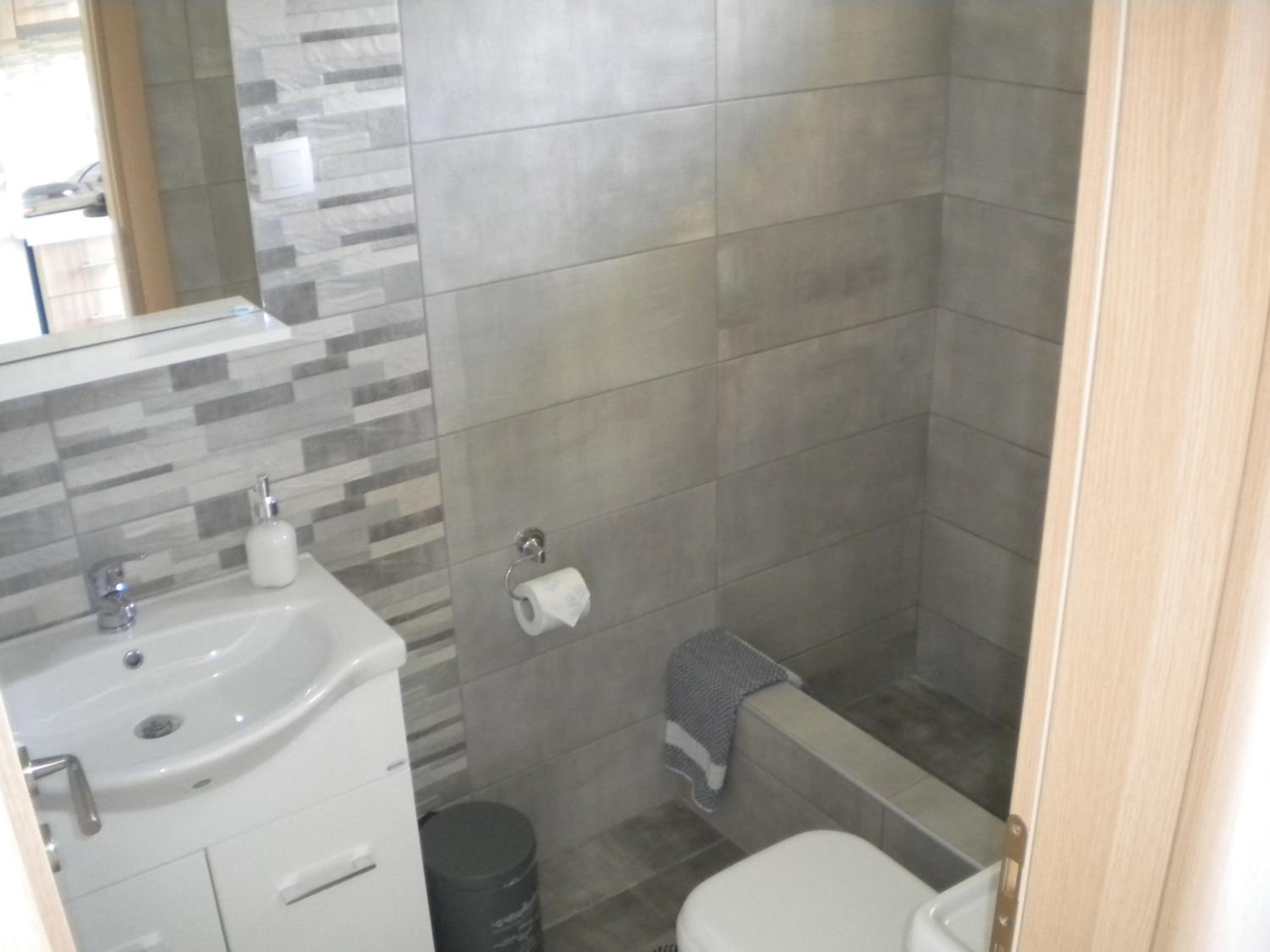 Studio (2 Adults) photo 2