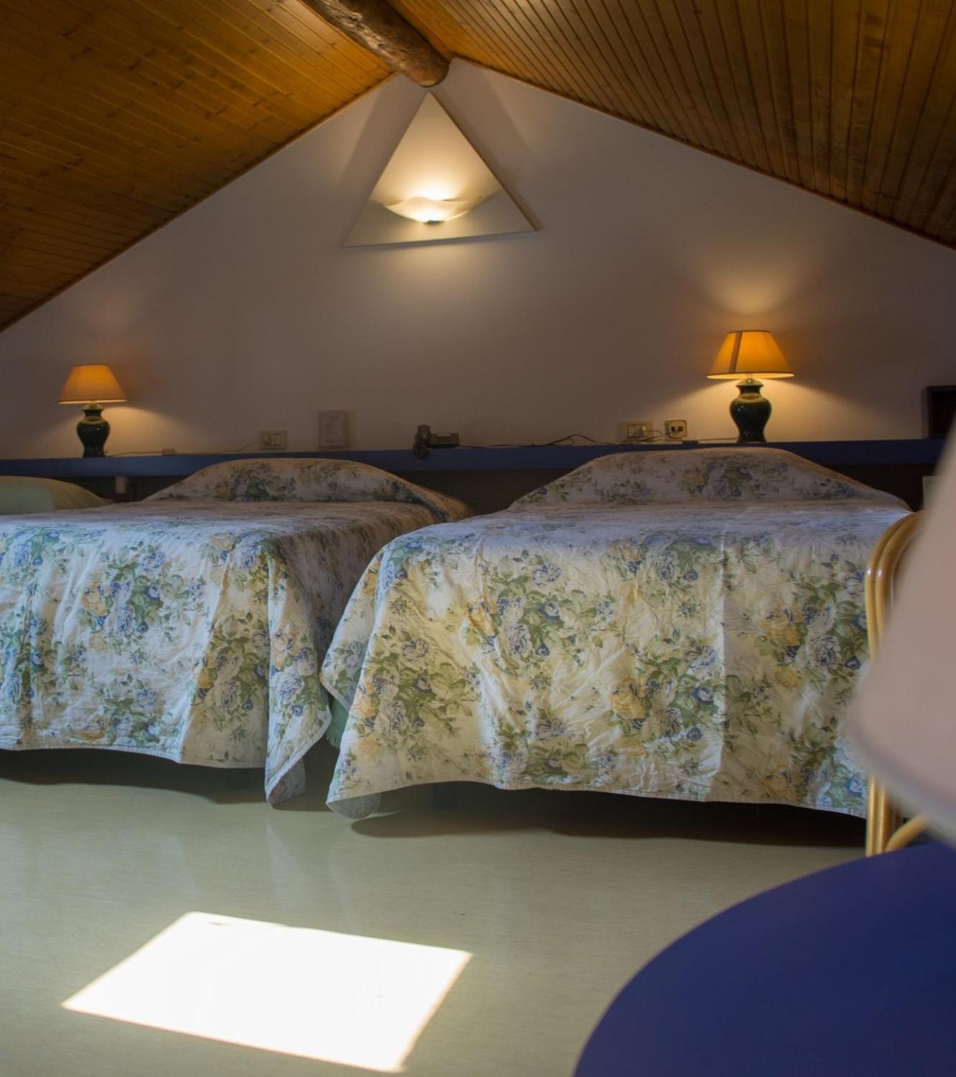 Triple Room - Photo 6