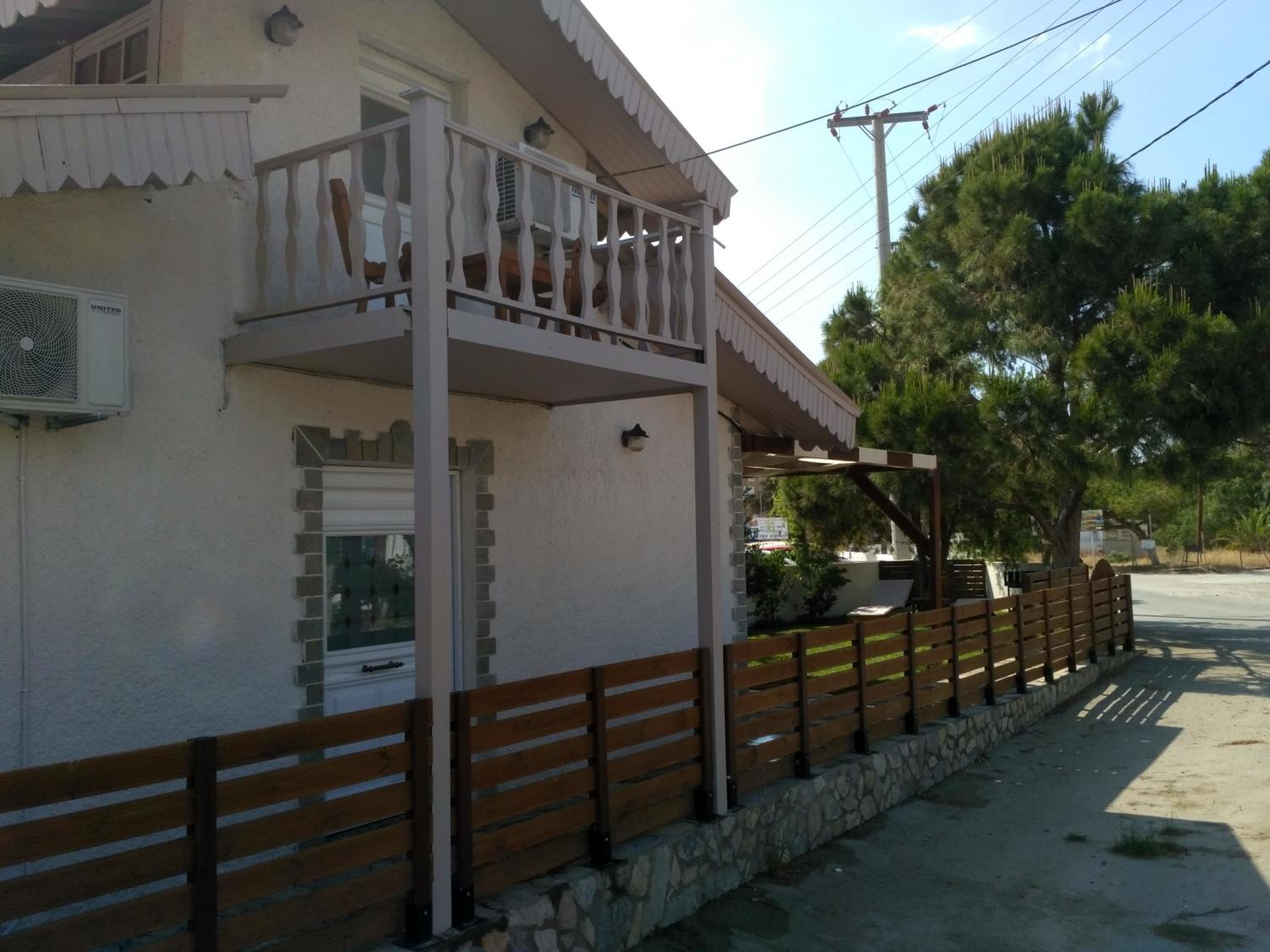 Two-Bedroom House photo 3
