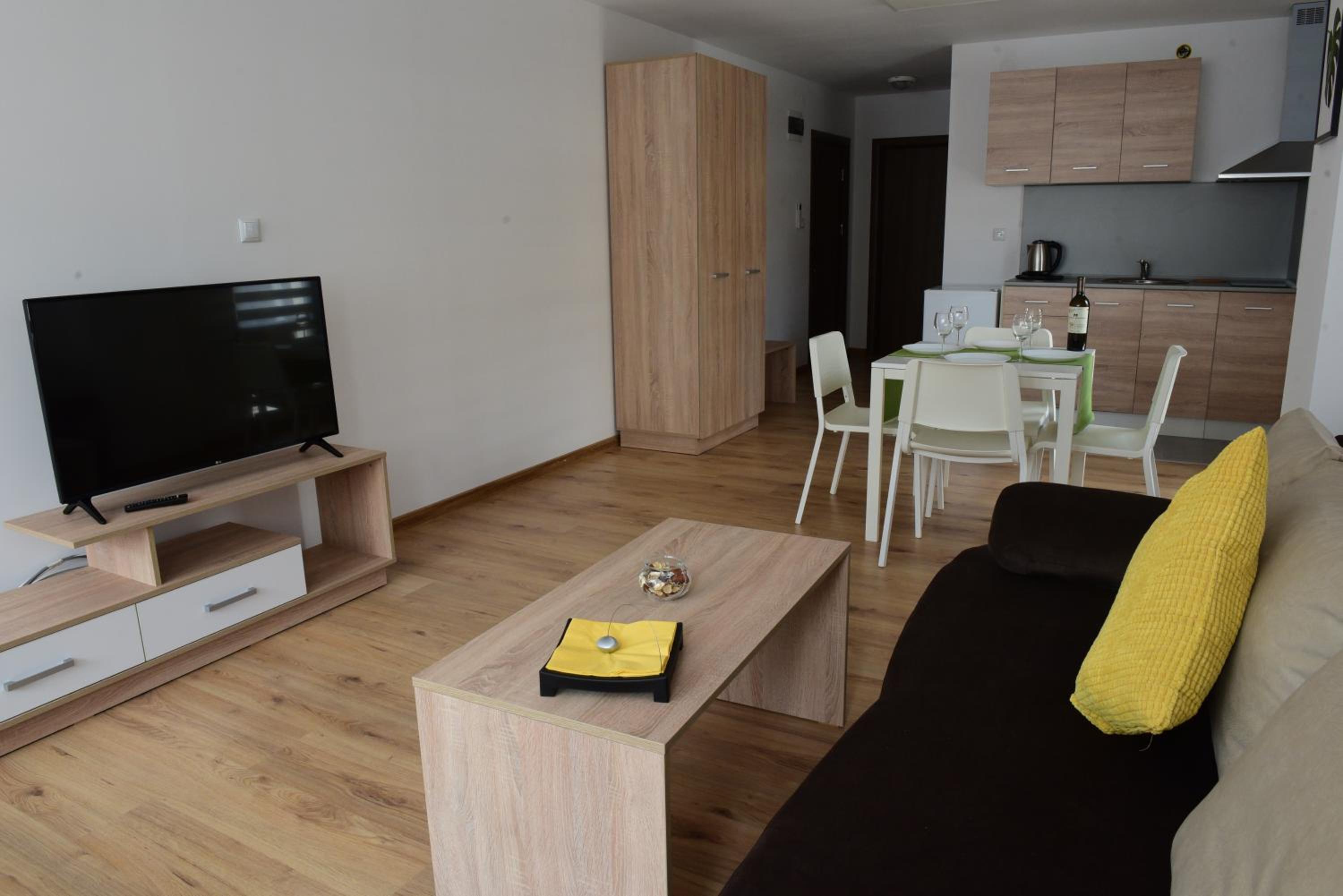Apartment with Terrace photo 2