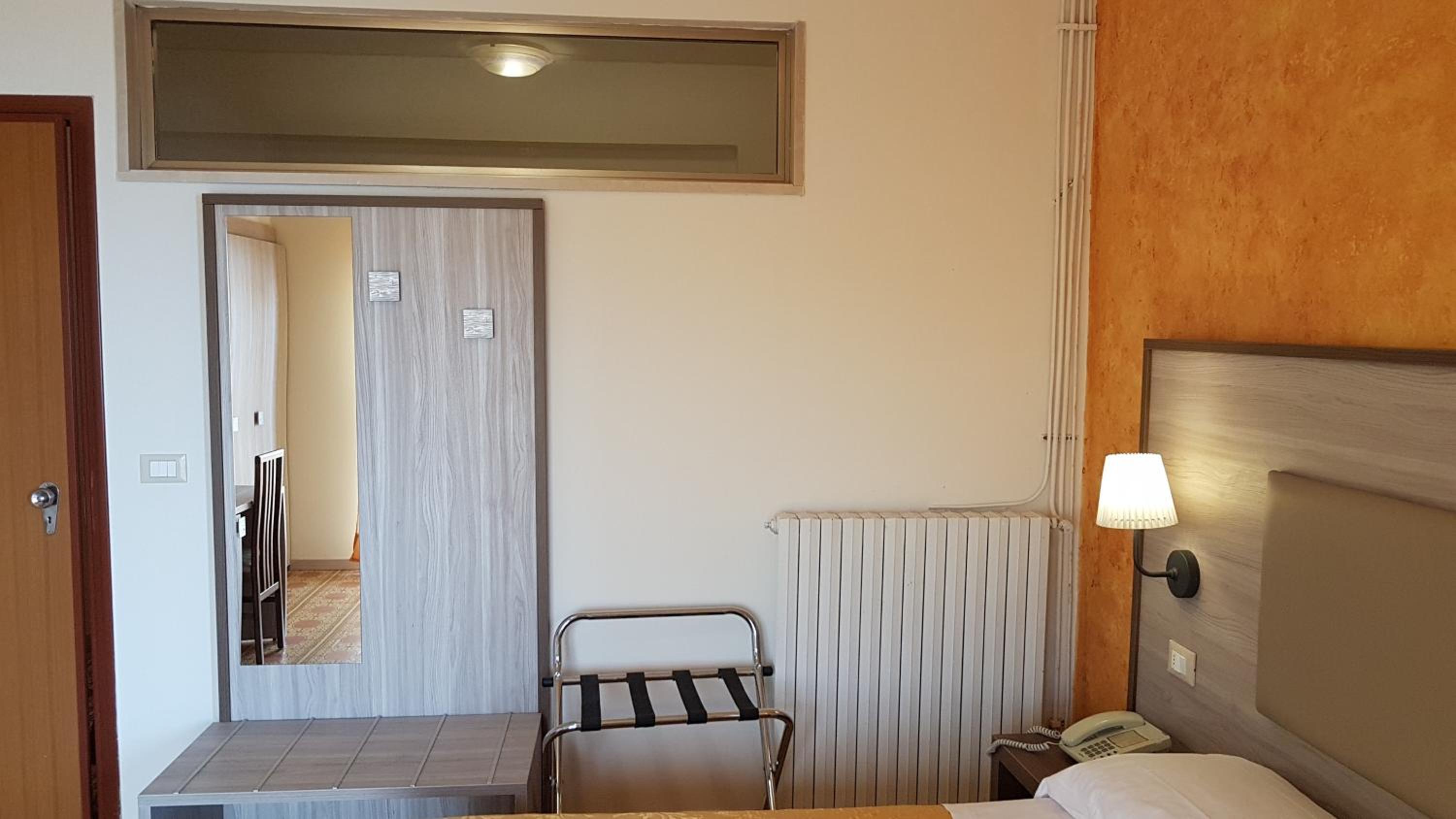 Comfort Double or Twin Room with Balcony photo 3