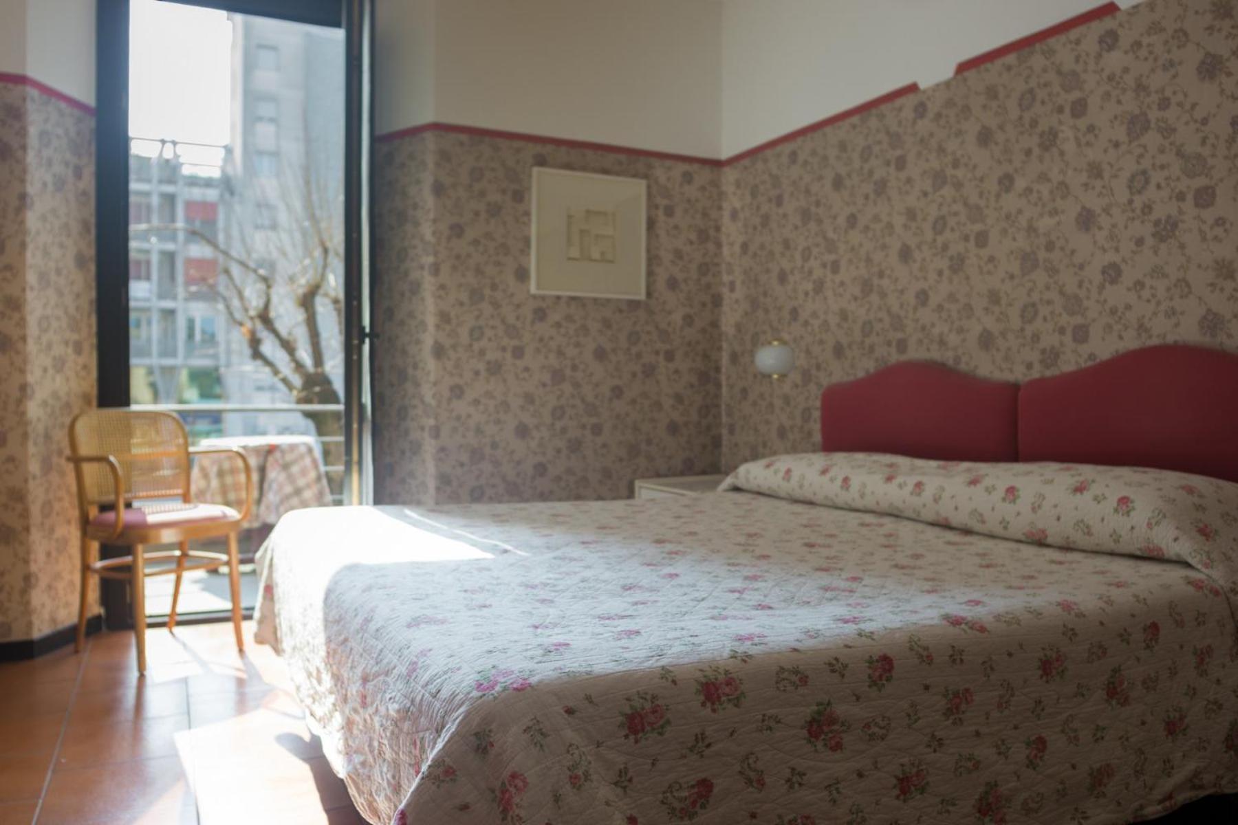Double or Twin Room photo 2