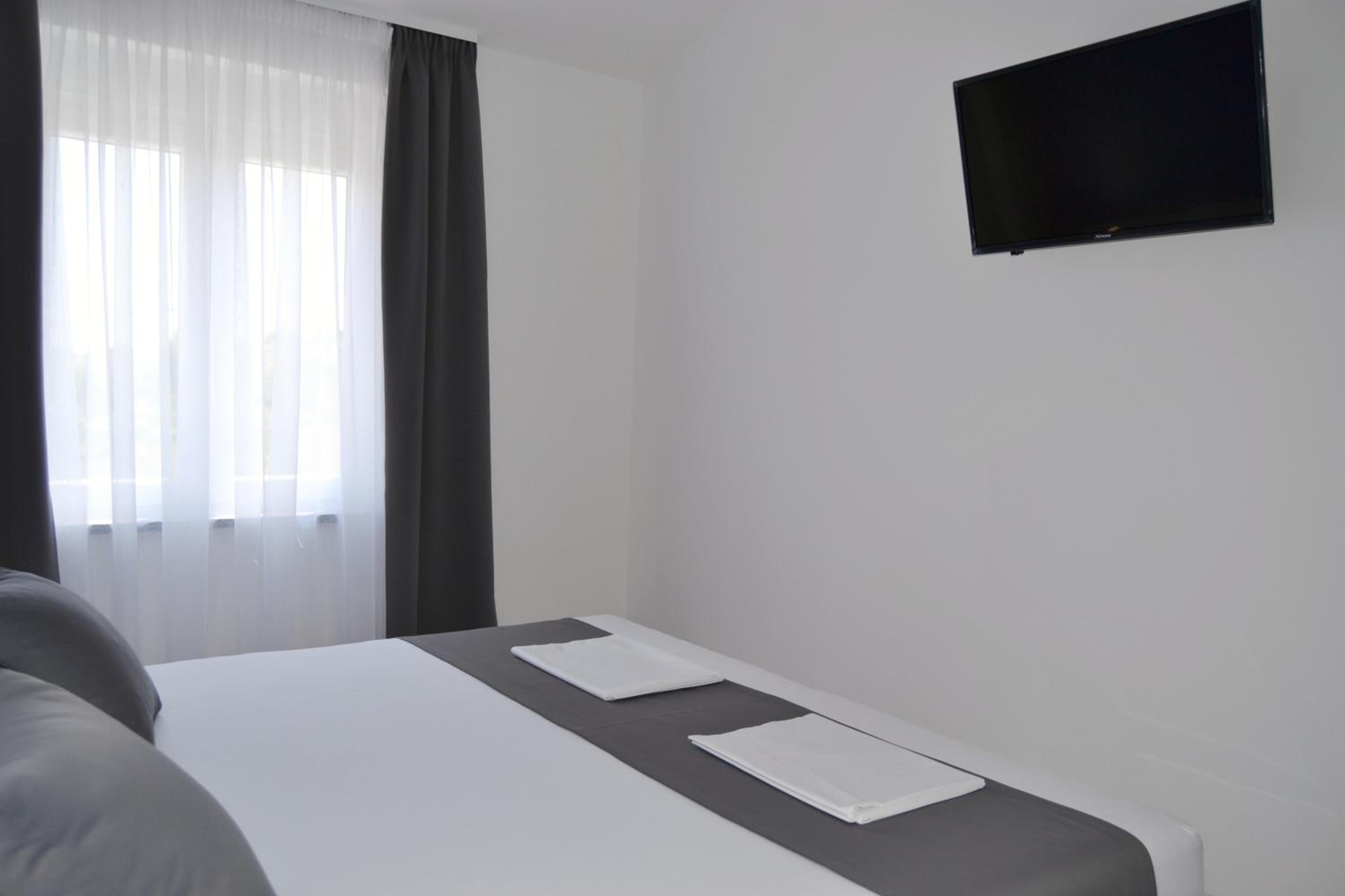 Two-Bedroom Apartment - Photo 11