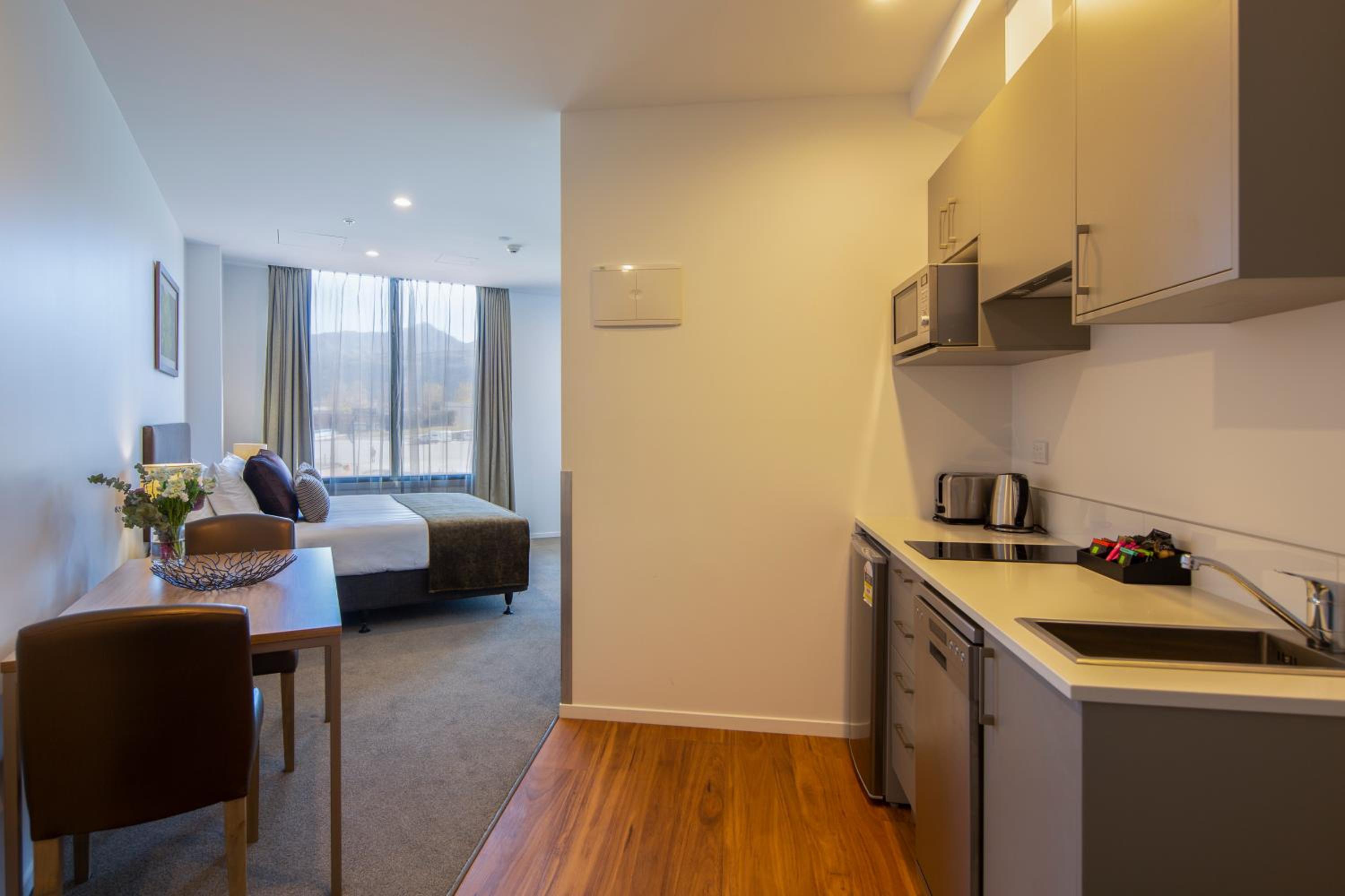Deluxe Apartment with Two Single Beds - Non-Smoking