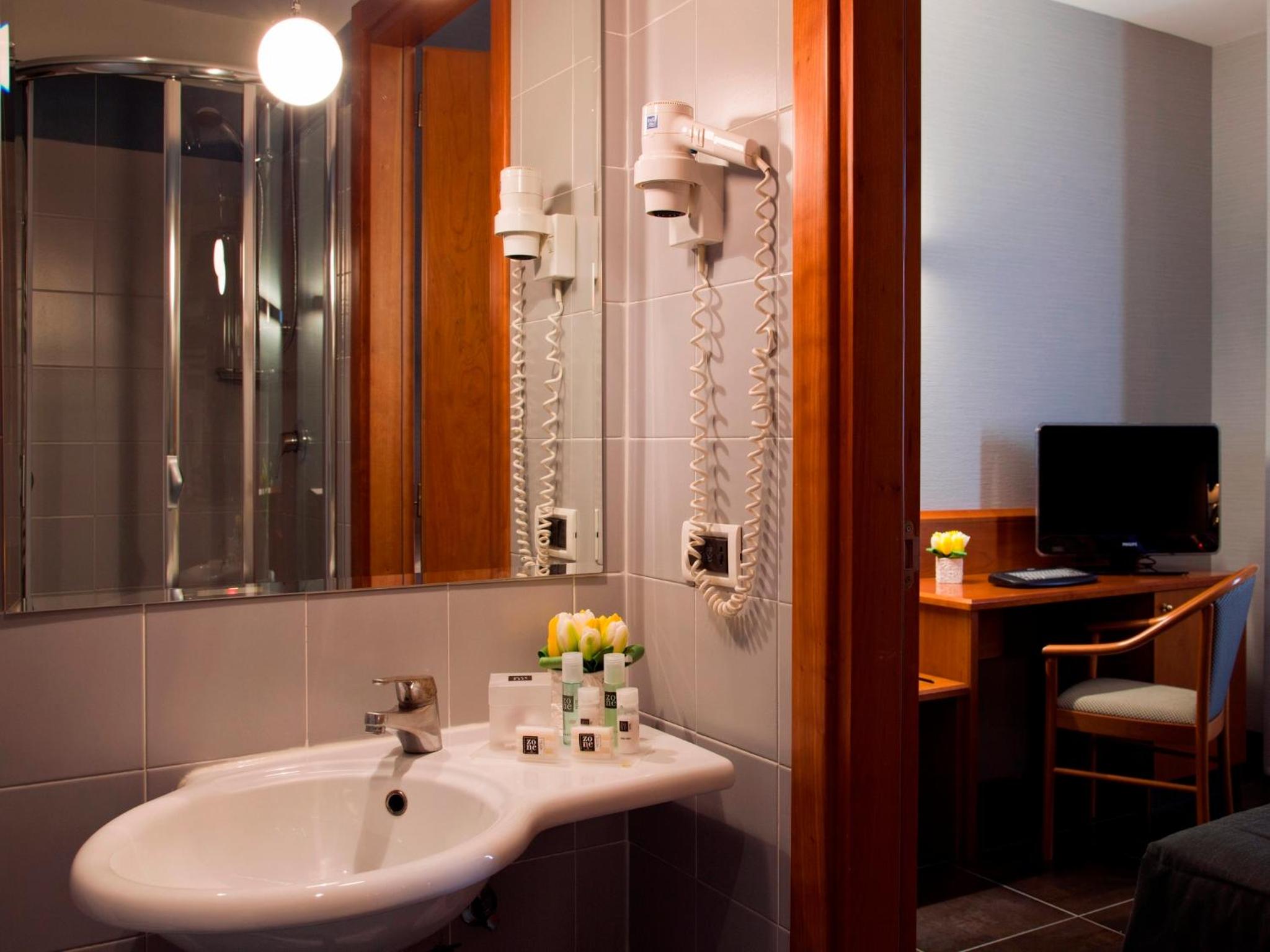 Standard Single Room photo 2