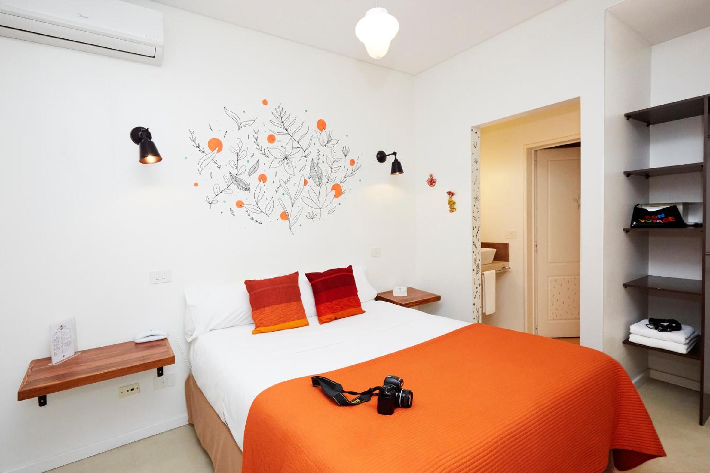 Double Room with Private Bathroom photo 2