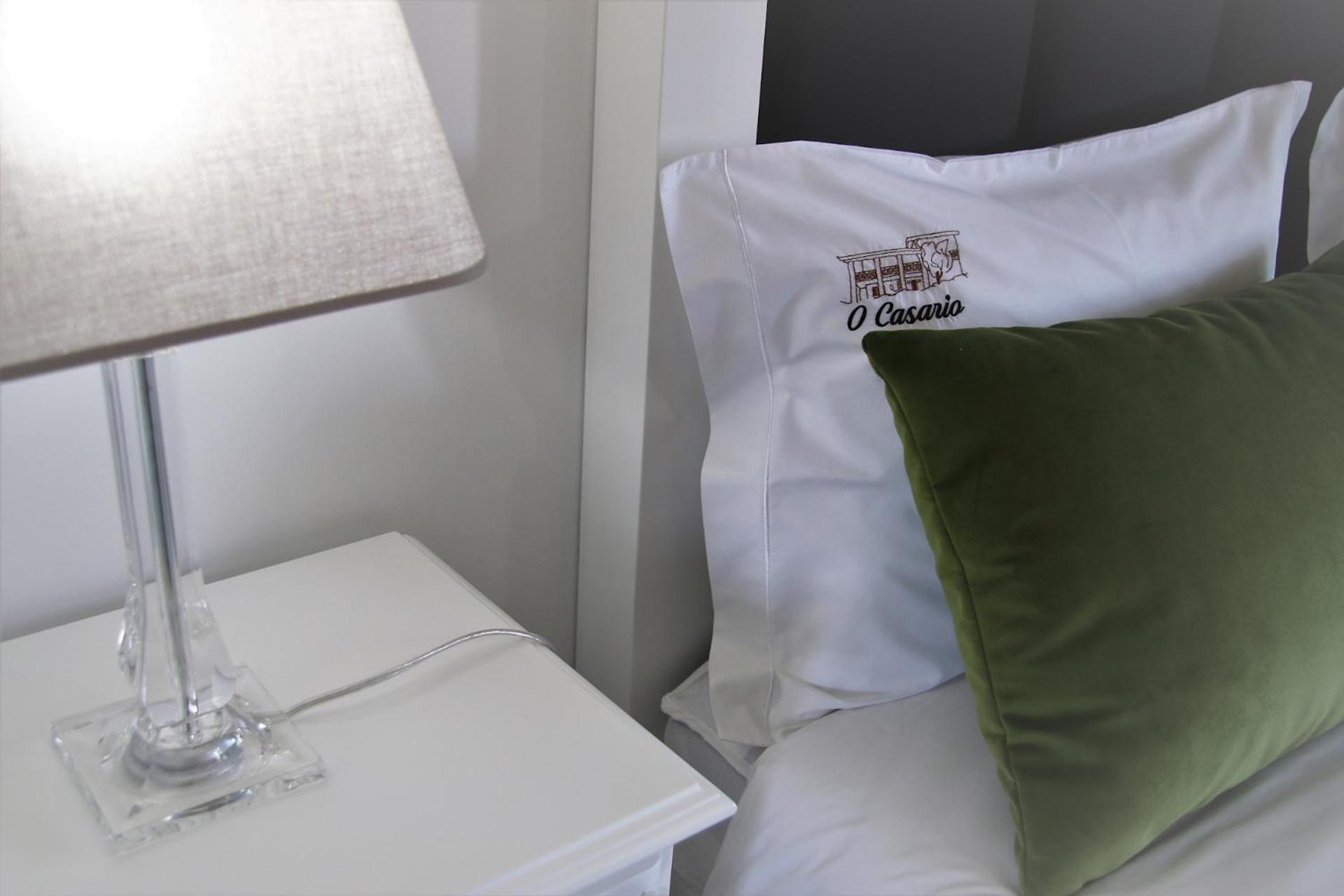 King Suite with Balcony - Photo 3