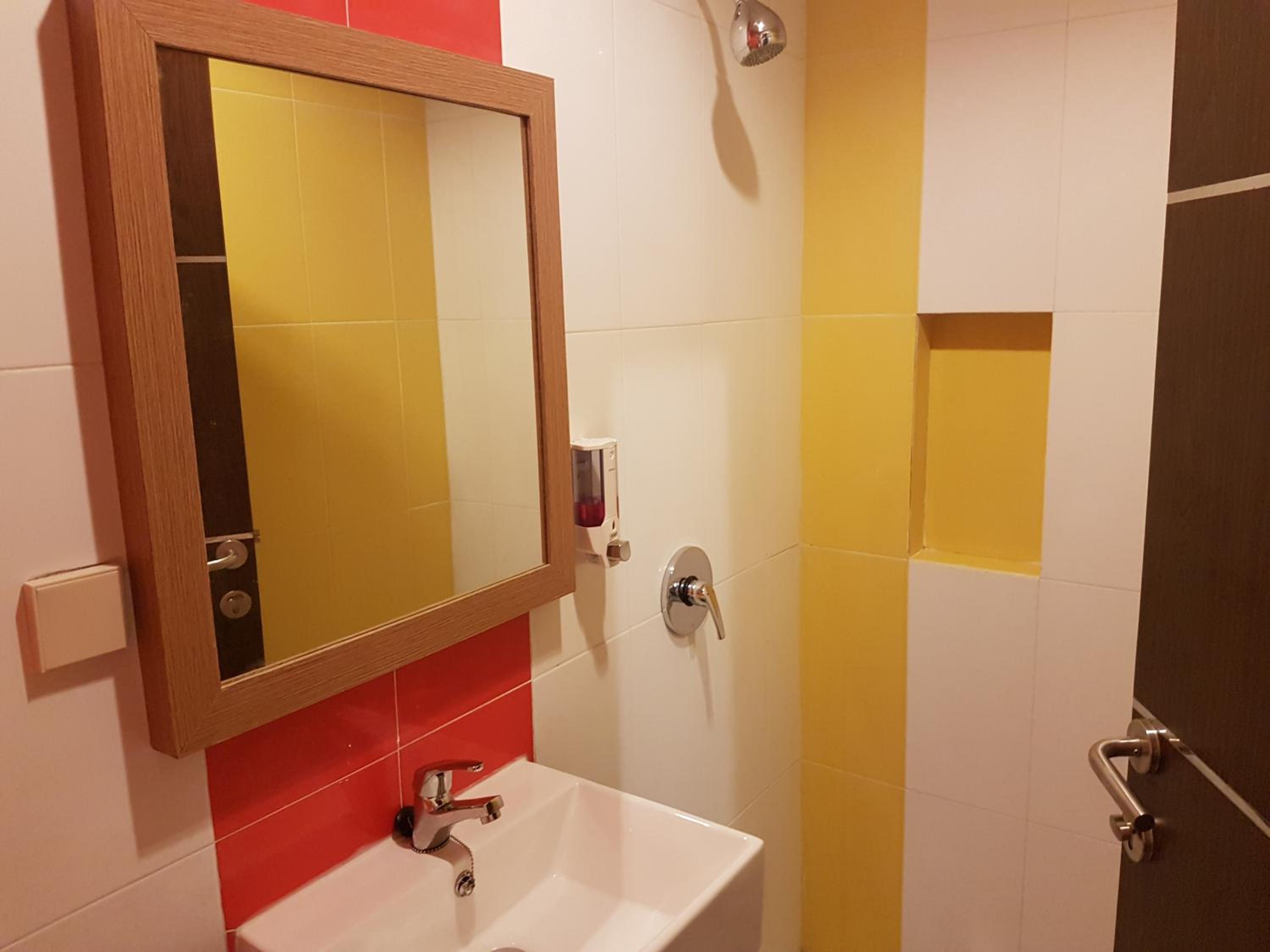 Deluxe Room - Photo 9