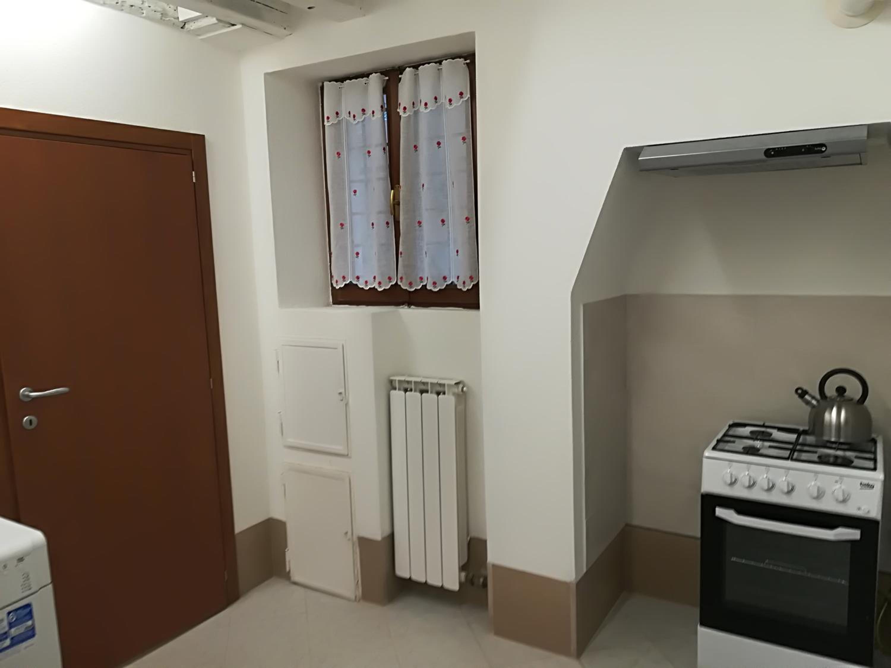 Apartment photo 2