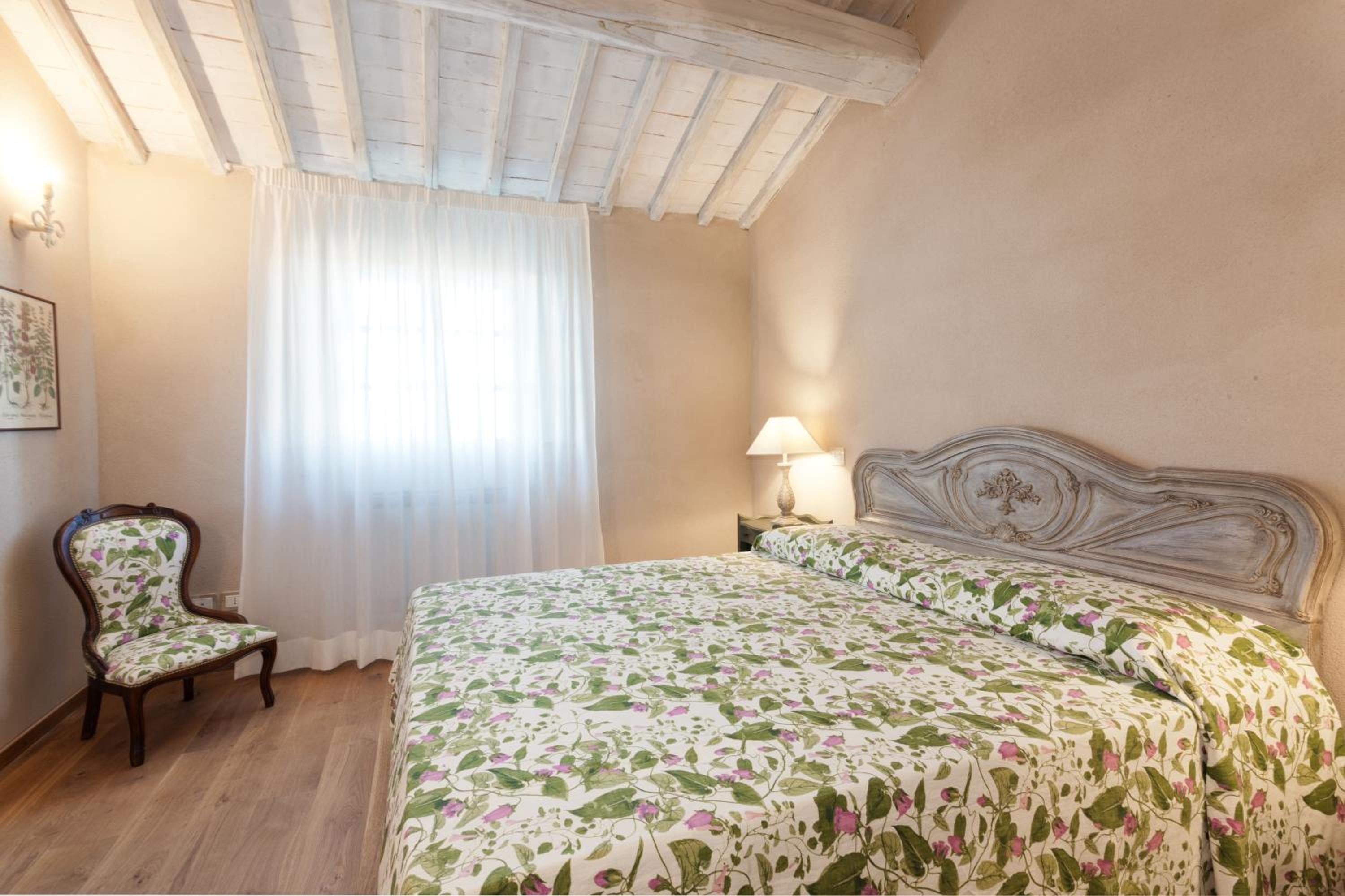 King Room with Garden View - Photo 3