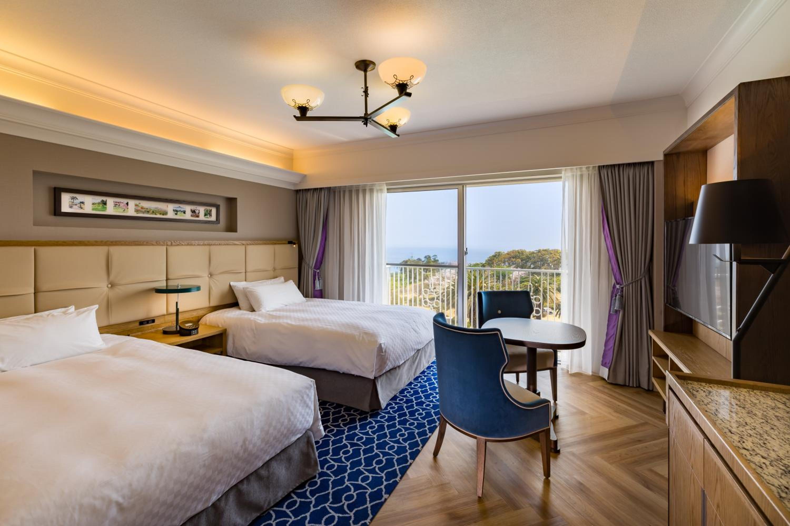 Ocean View Corner Twin Room - Non-Smoking