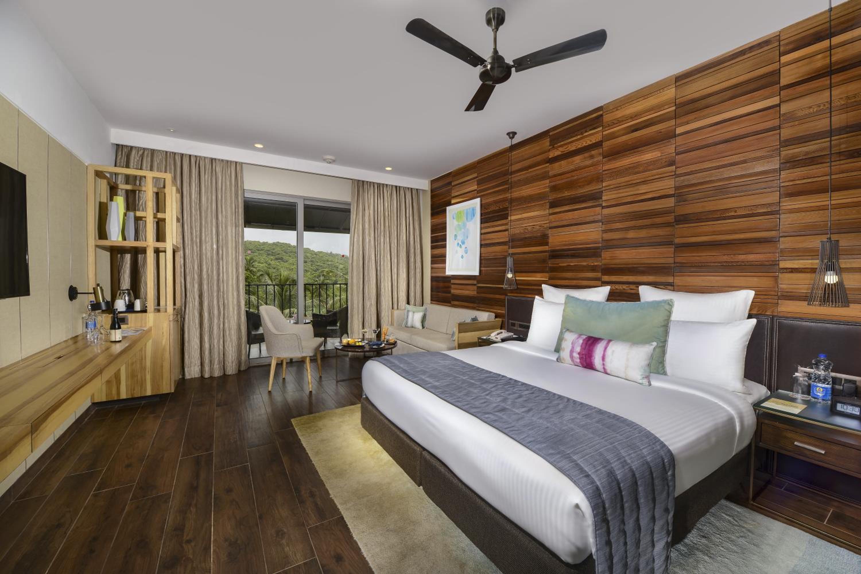 Luxury King Room