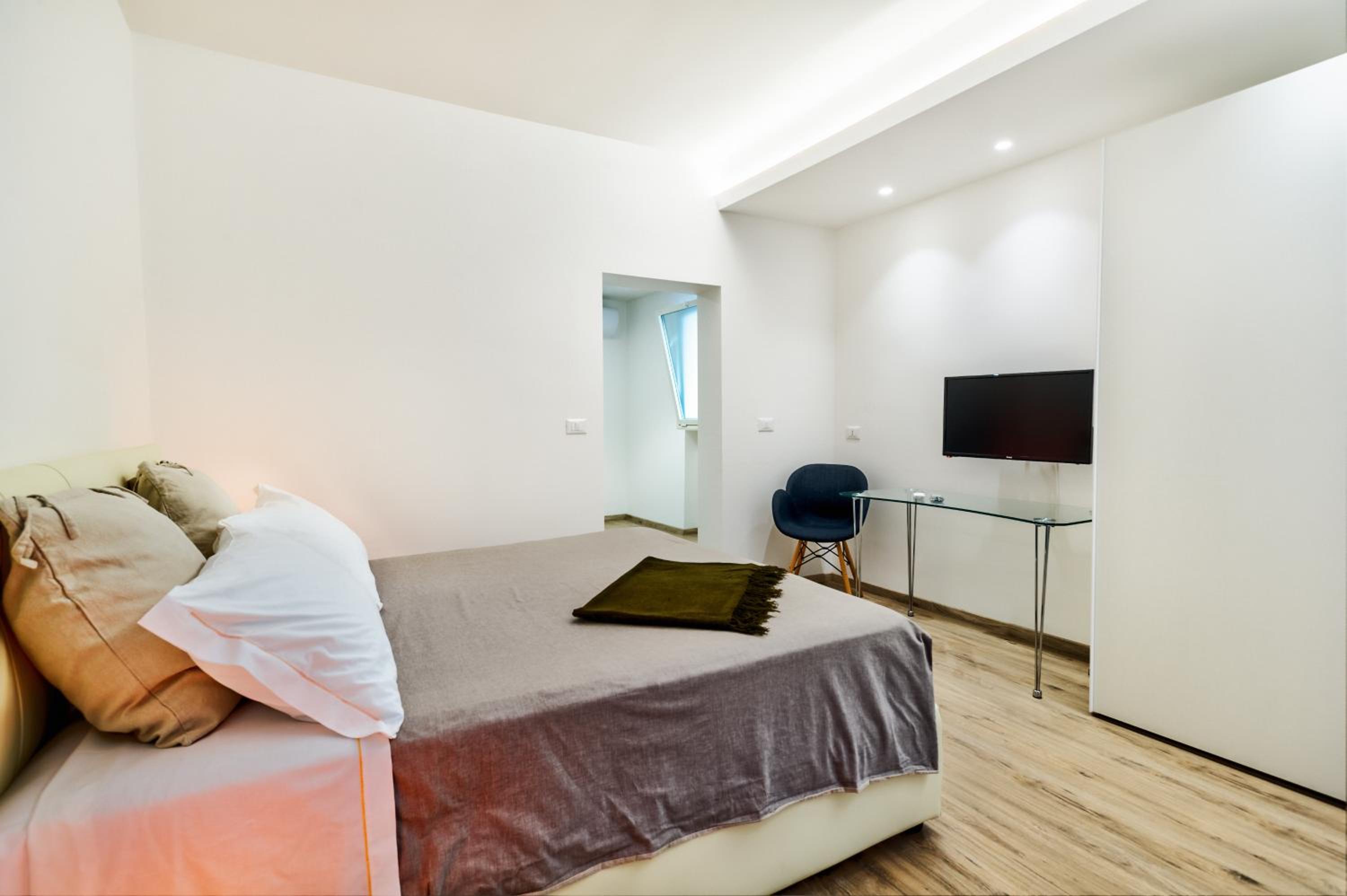 Standard Queen Room - Photo 1