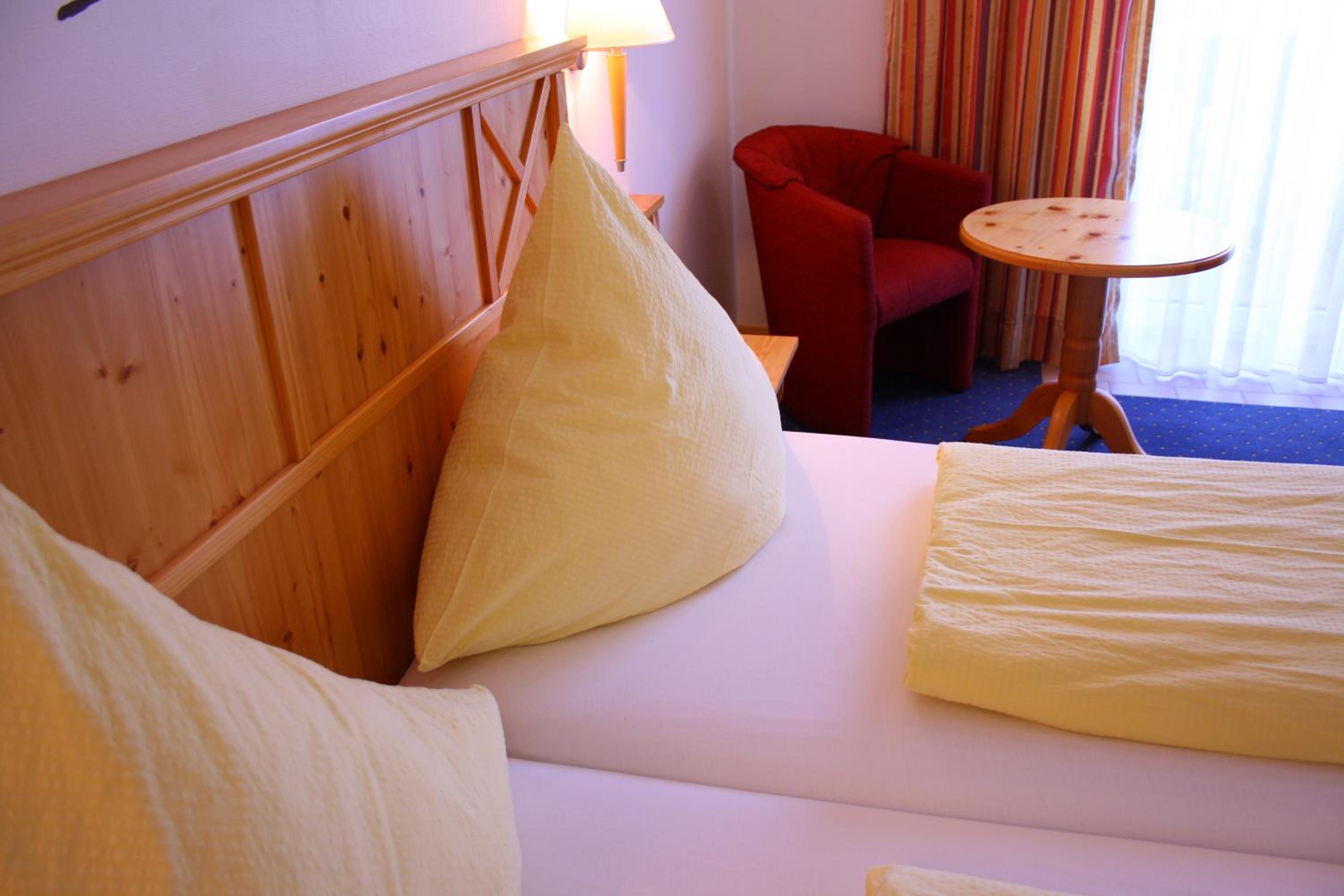 Double Room with Balcony - Photo 1