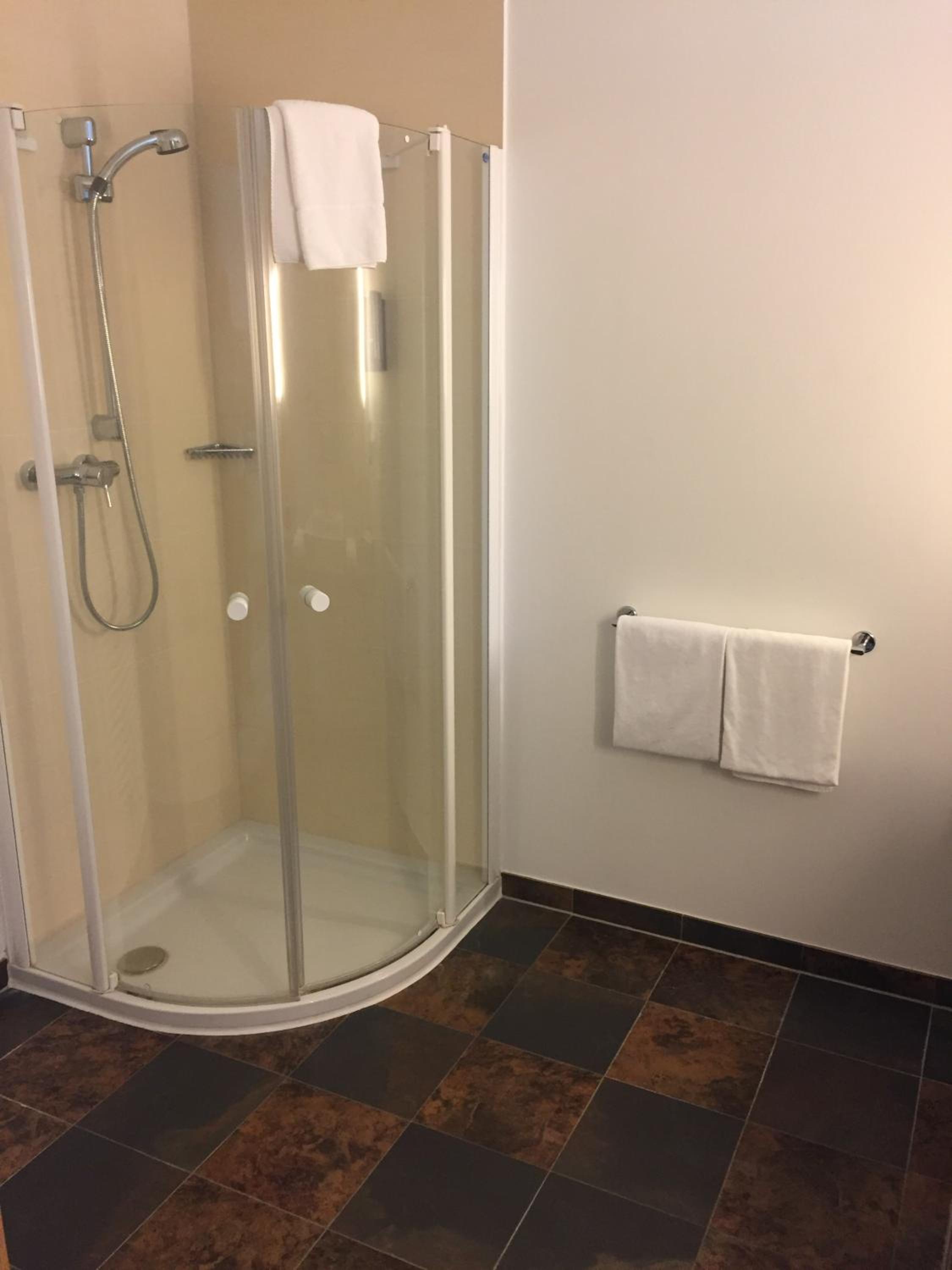 Superior Suite - Photo 5