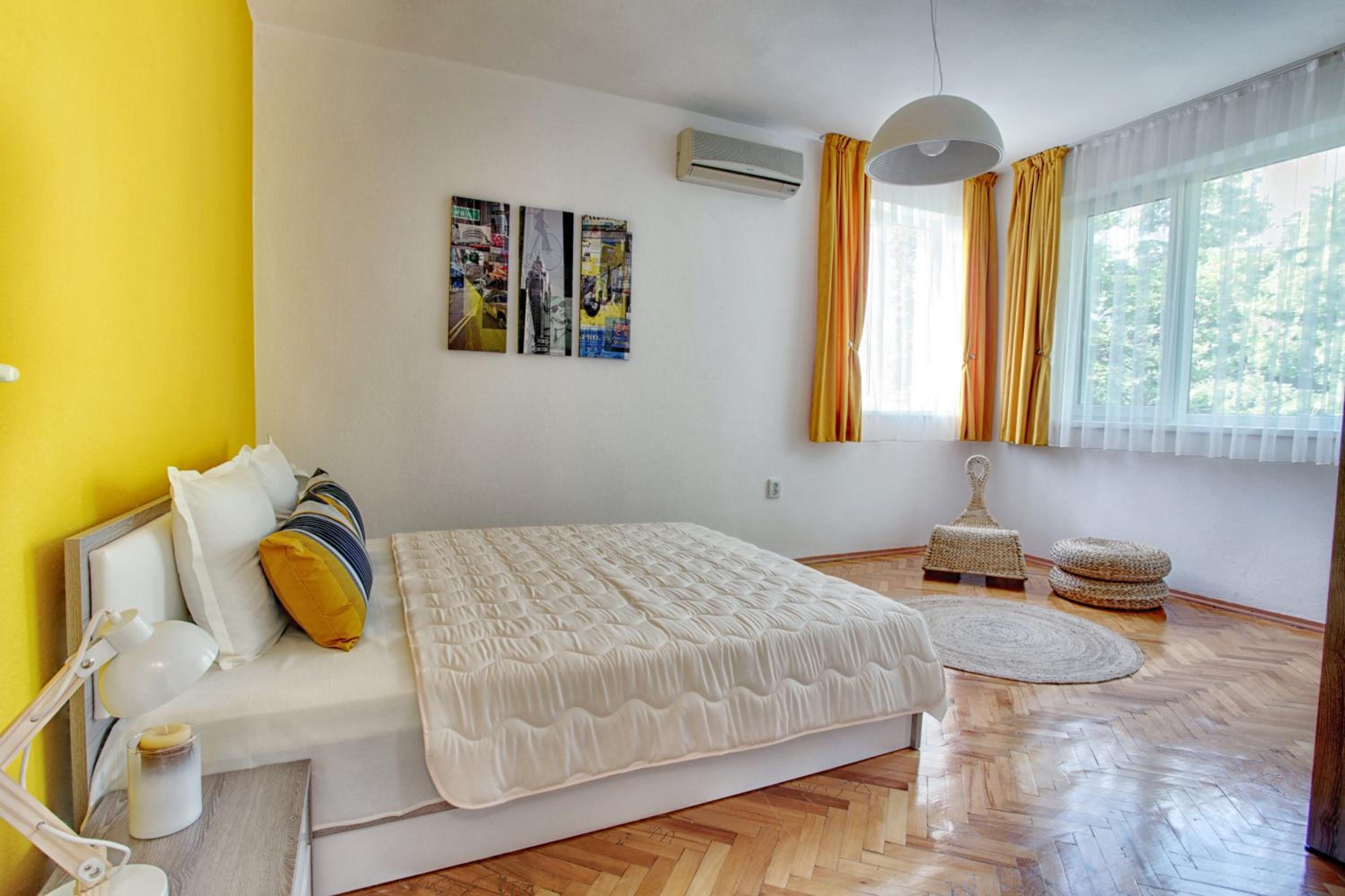 Apartment - Photo 4
