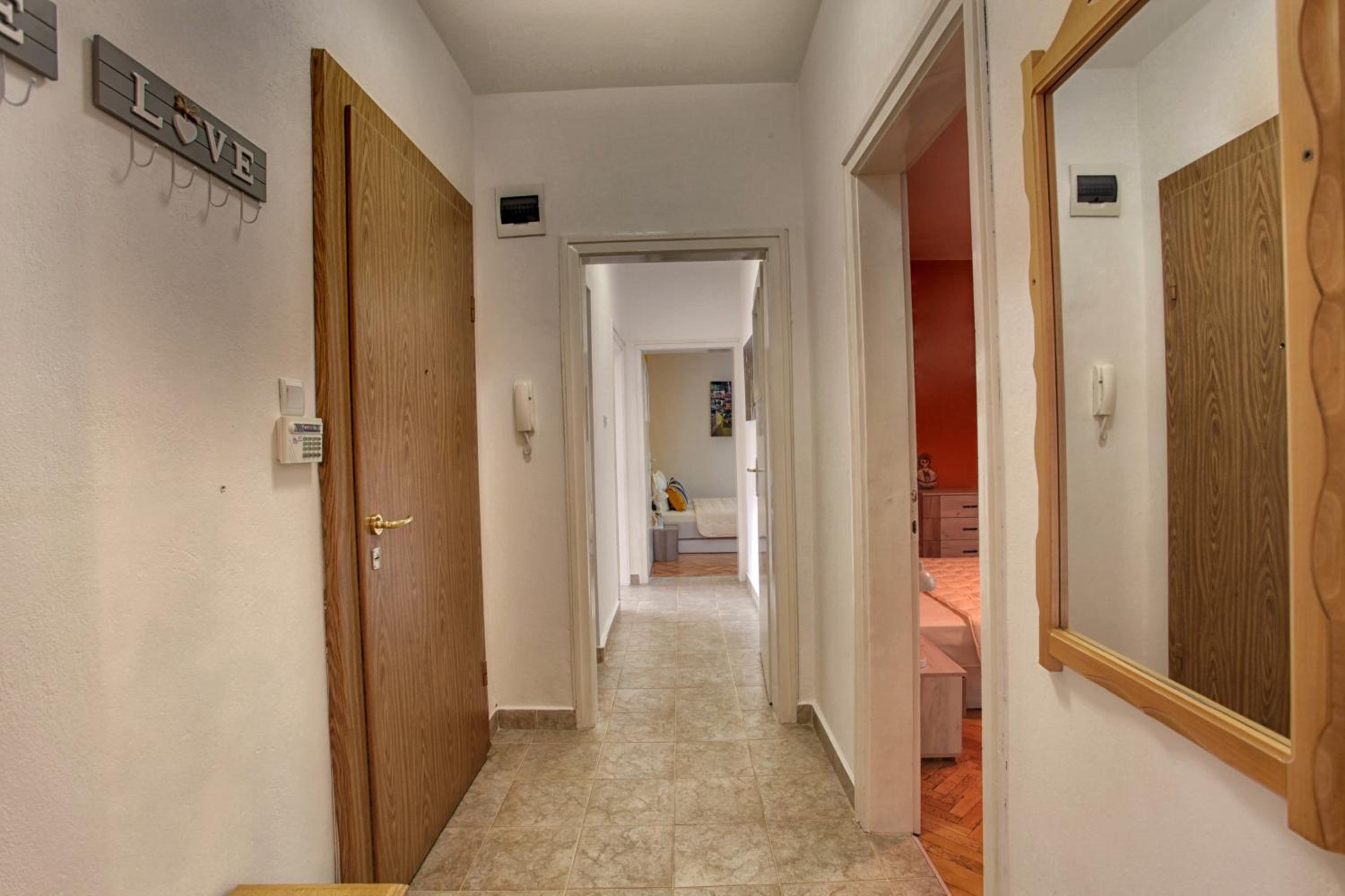 Apartment - Photo 10
