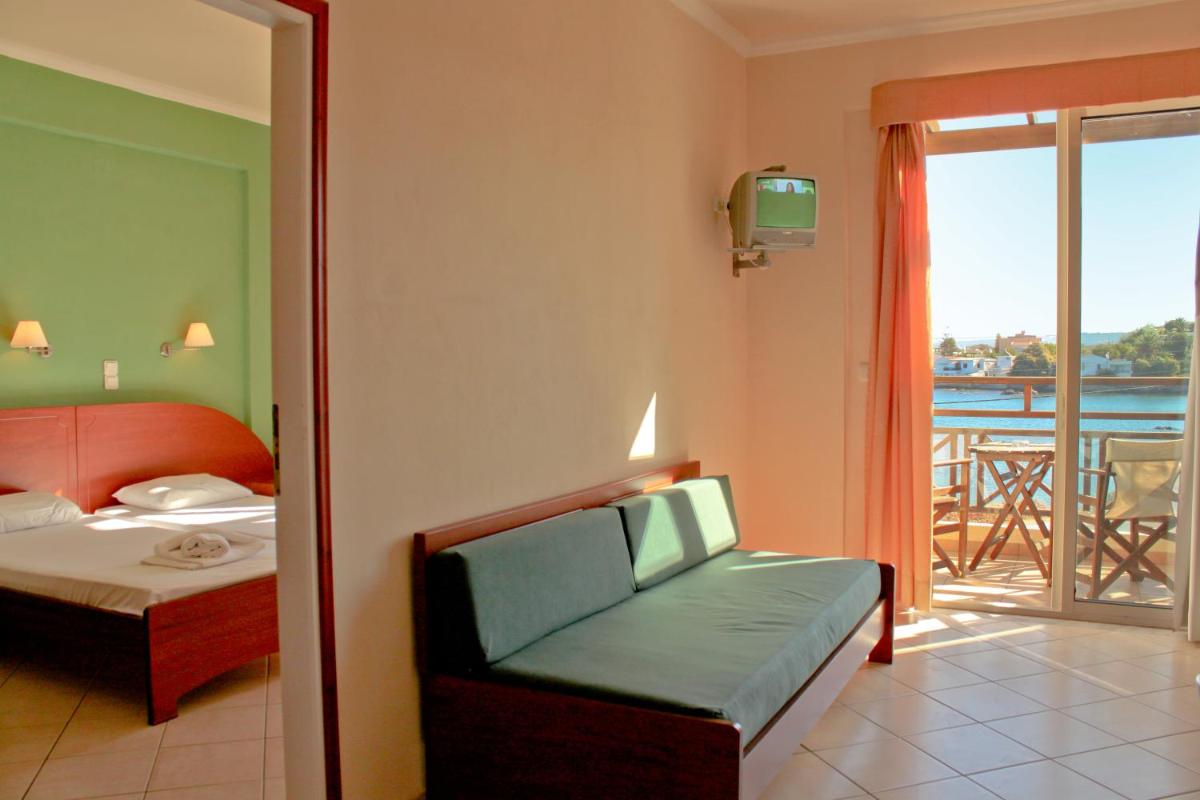 One-Bedroom Apartment (4 Adults) - Photo 4