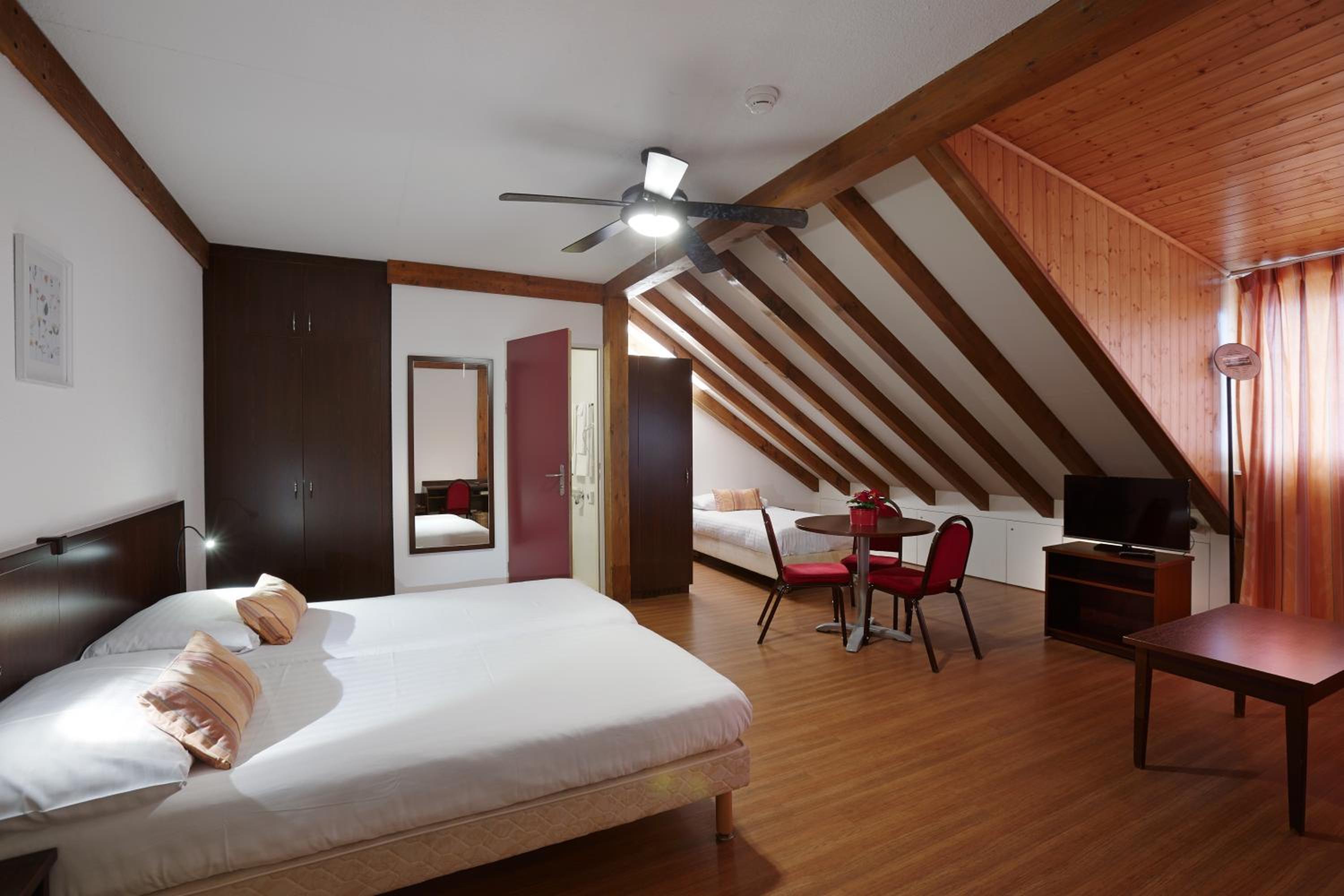 Quintuple Room photo 3