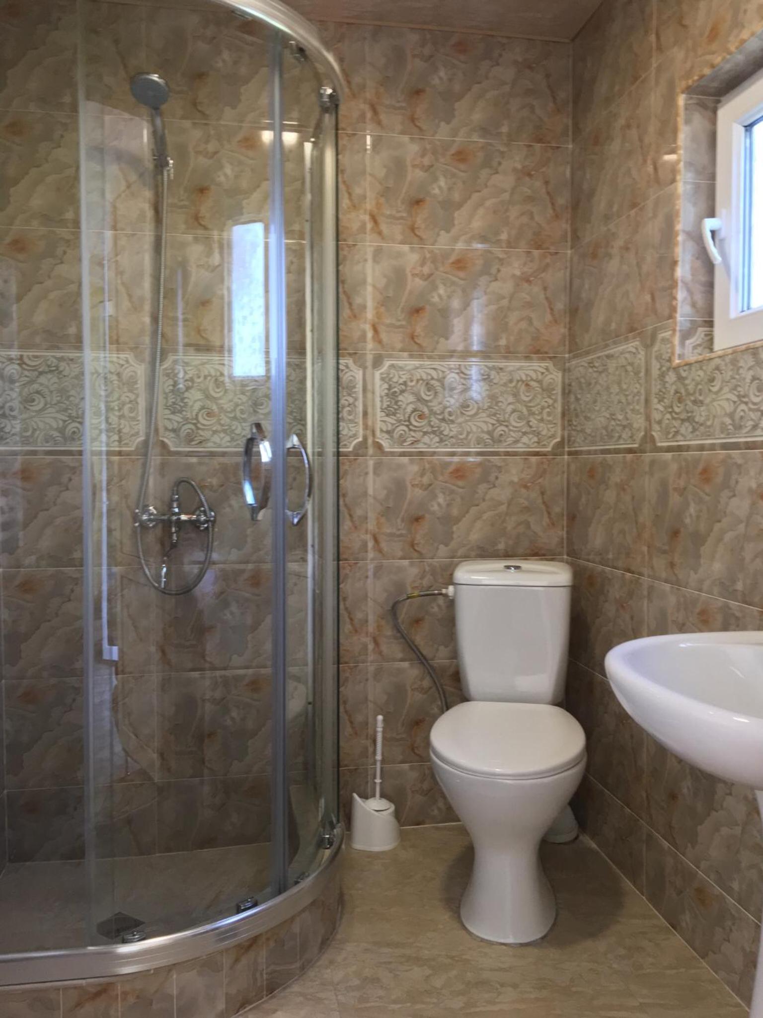 Queen Room with Balcony - Photo 10