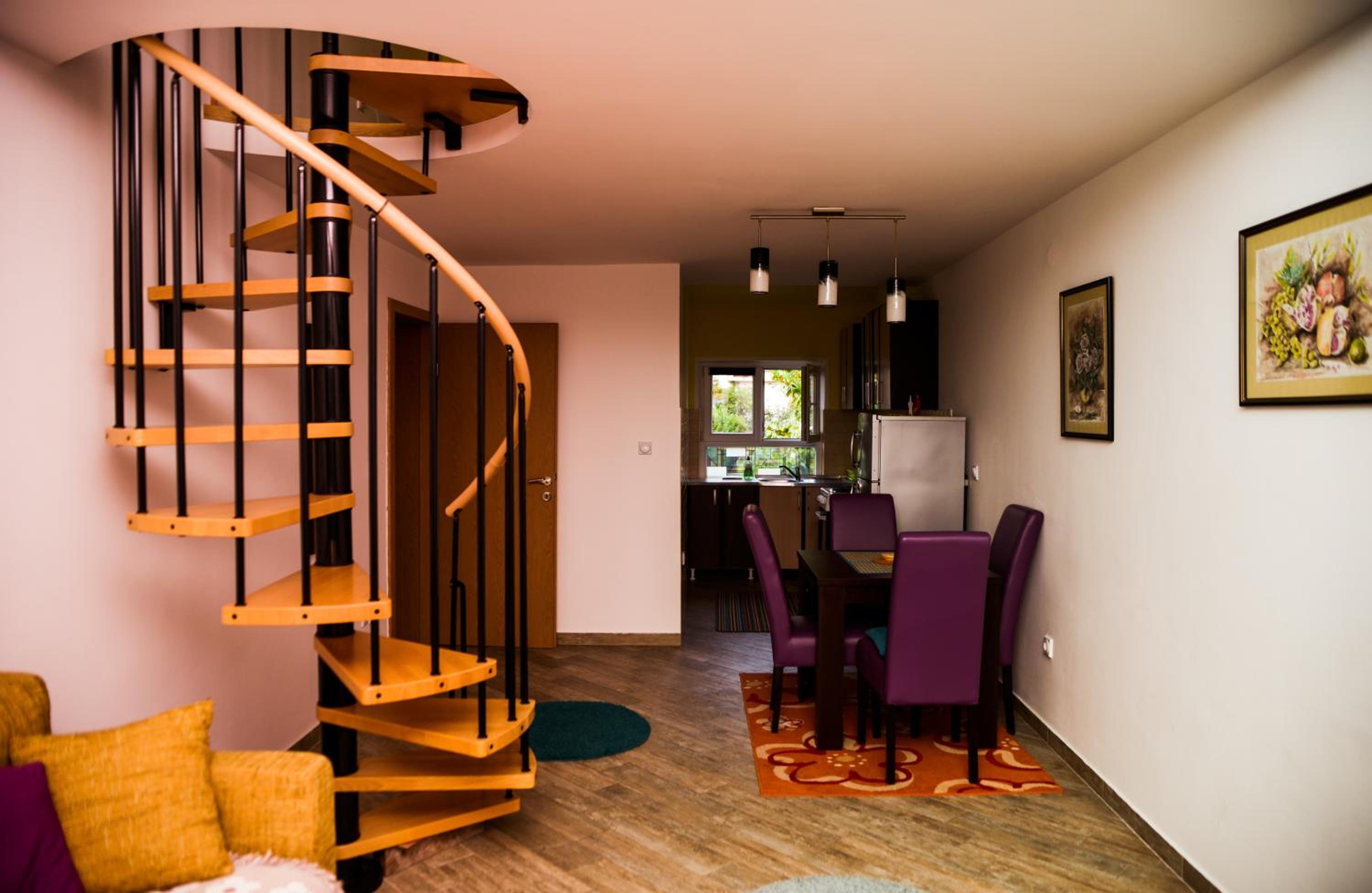 Apartment - Split Level
